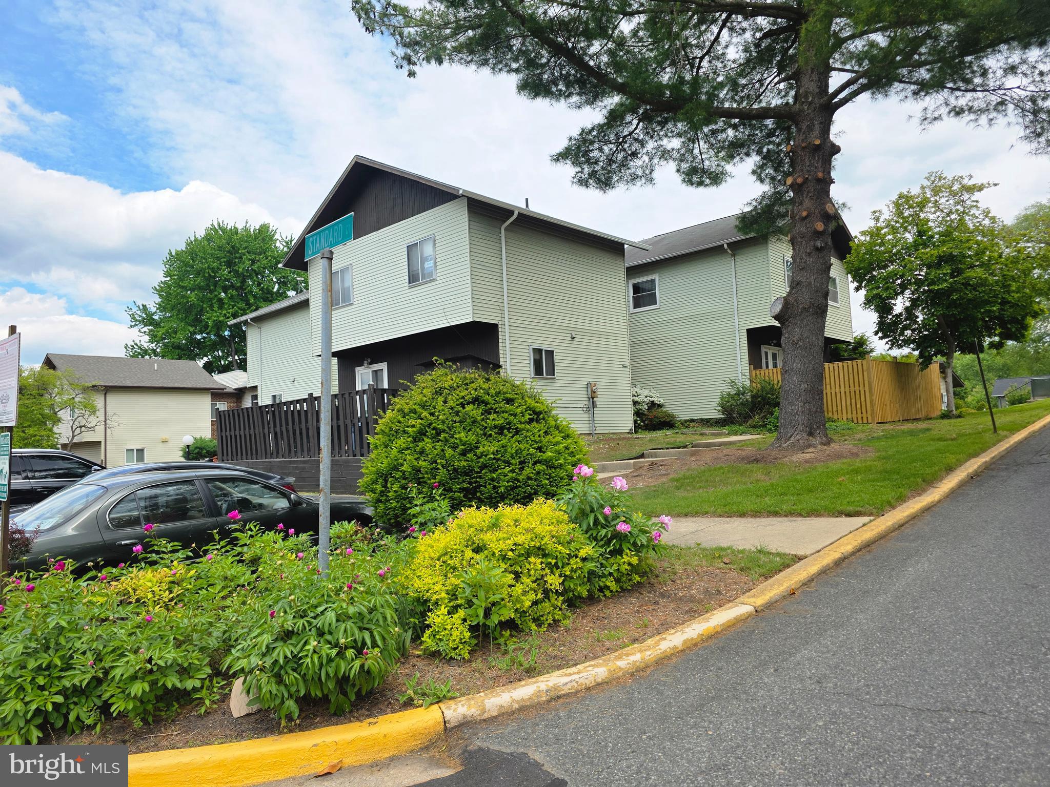 NEWPORT ESTATES - Residential