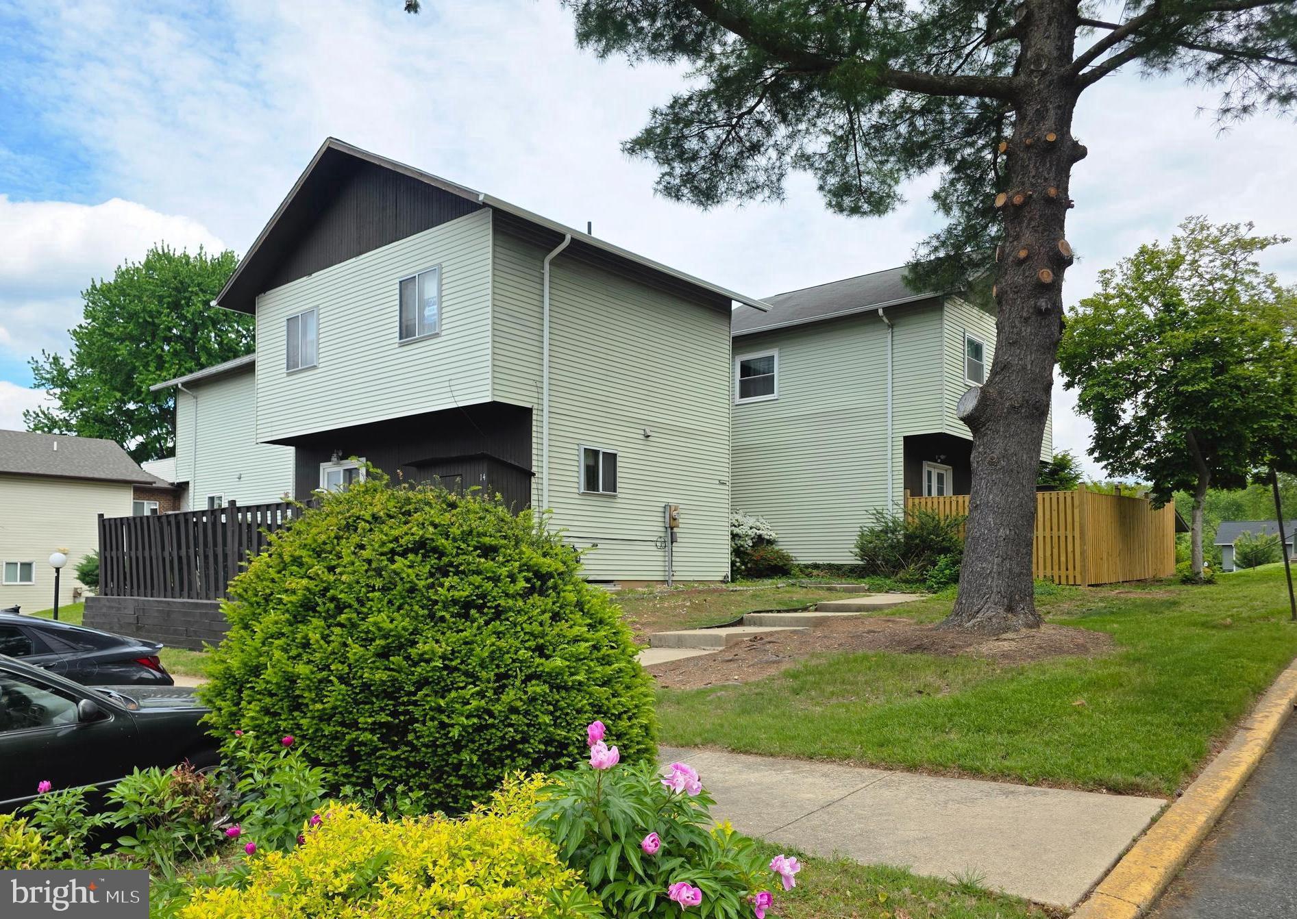 NEWPORT ESTATES - Residential