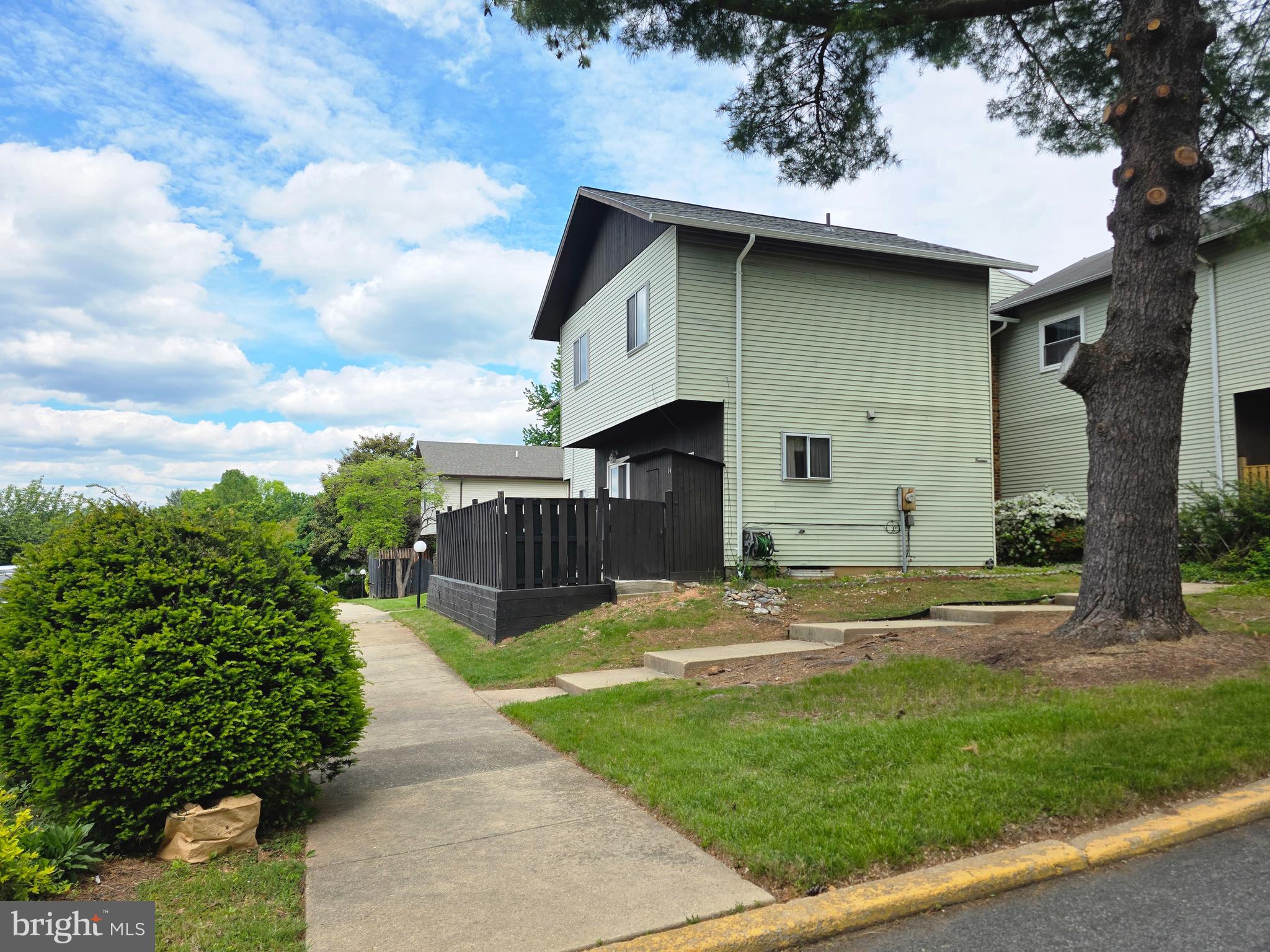 NEWPORT ESTATES - Residential