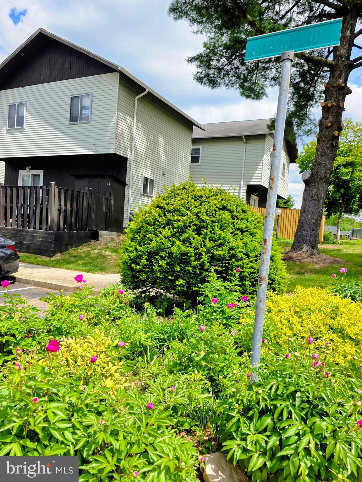 NEWPORT ESTATES - Residential