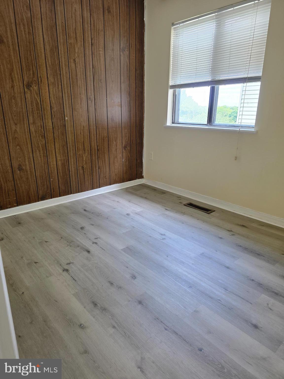 NEWPORT ESTATES - Residential