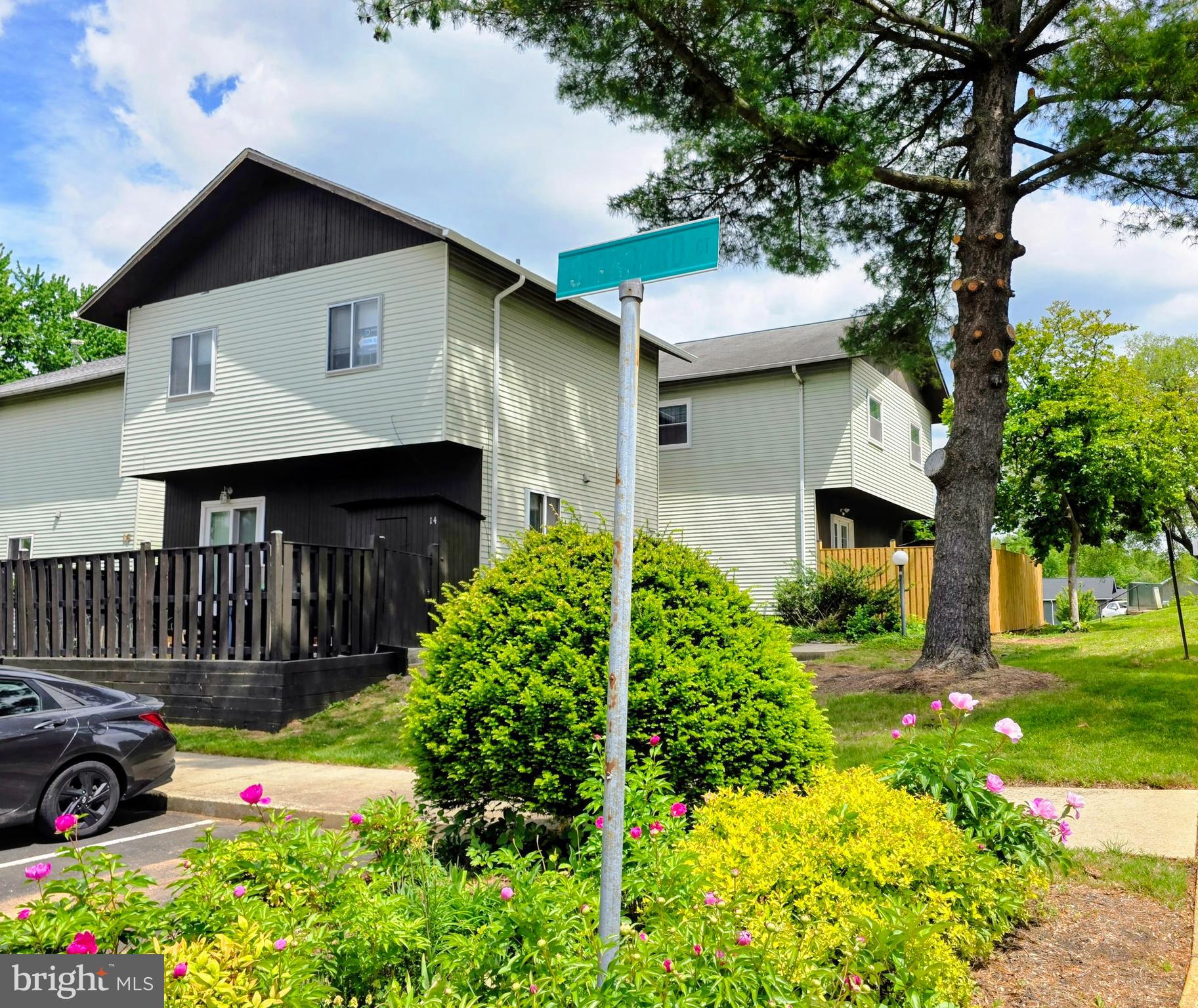 NEWPORT ESTATES - Residential