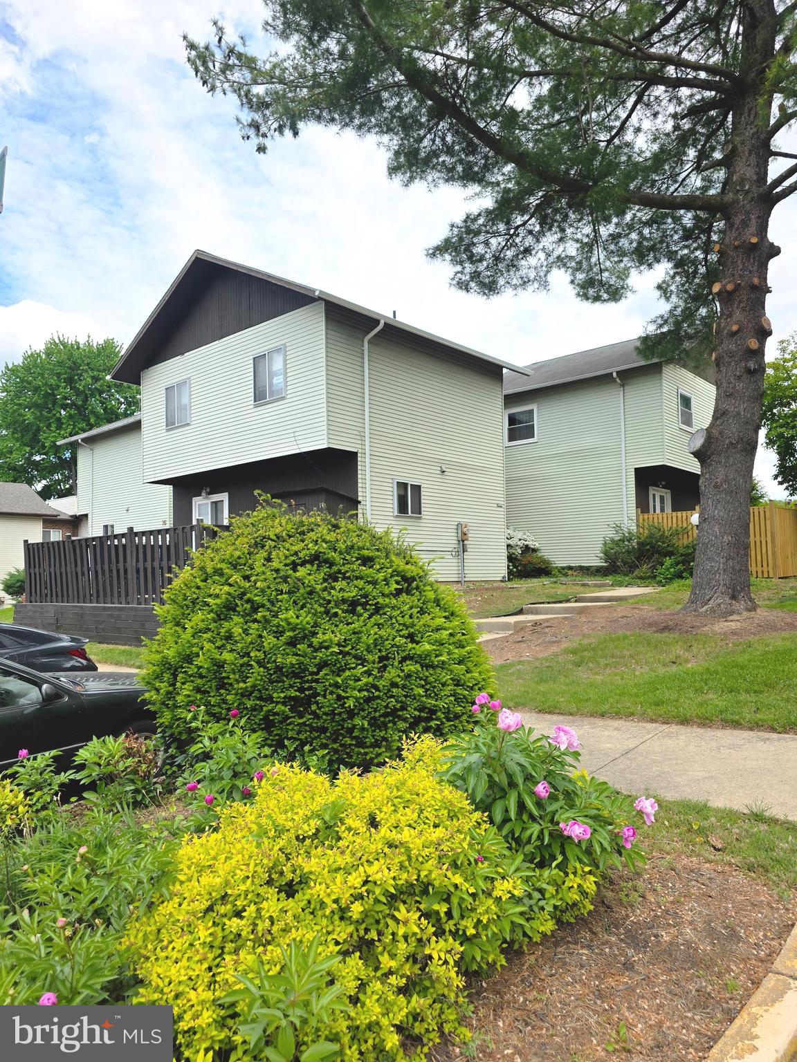 NEWPORT ESTATES - Residential