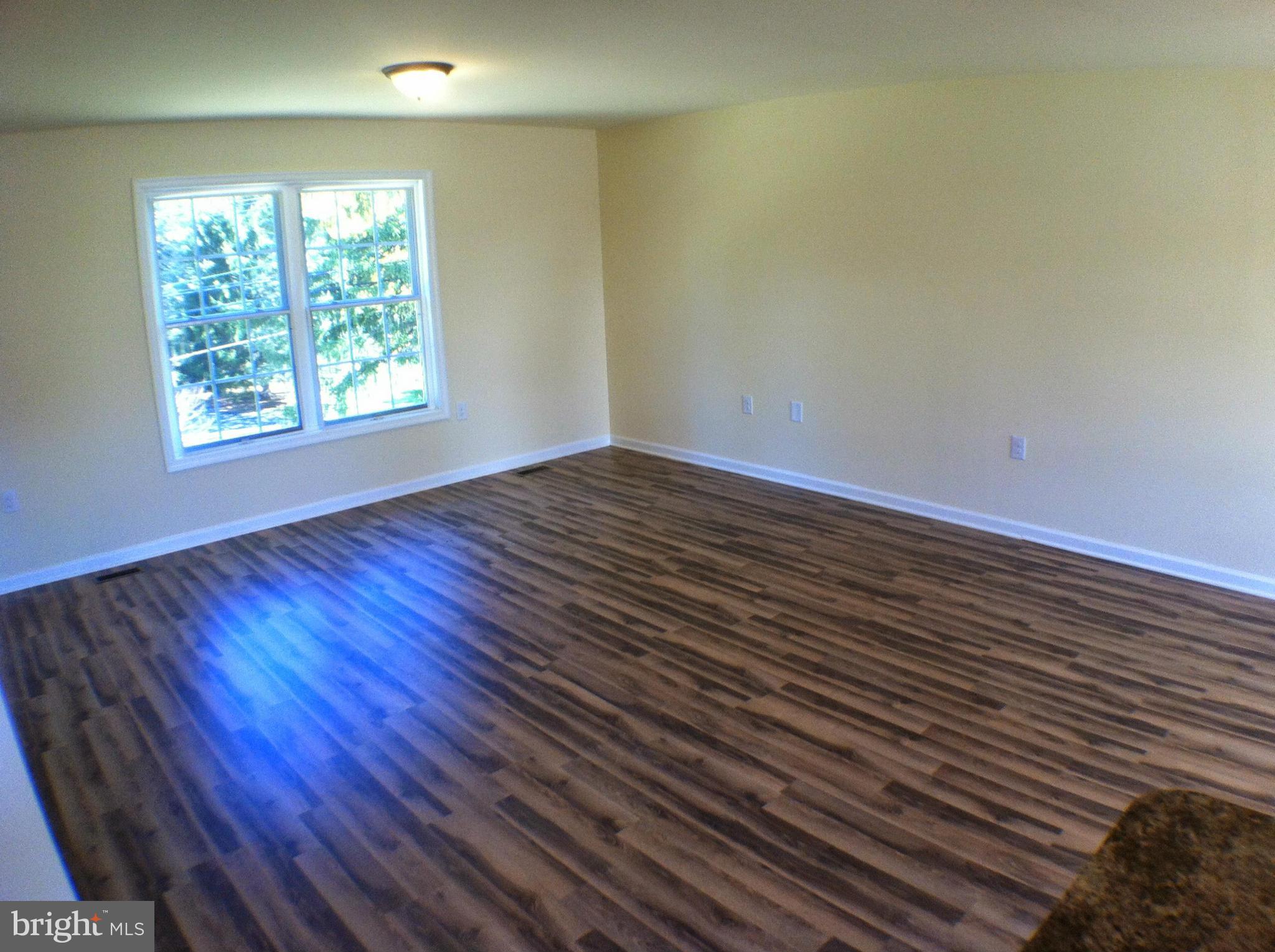 THE TOWNES AT OAKHURST - Residential