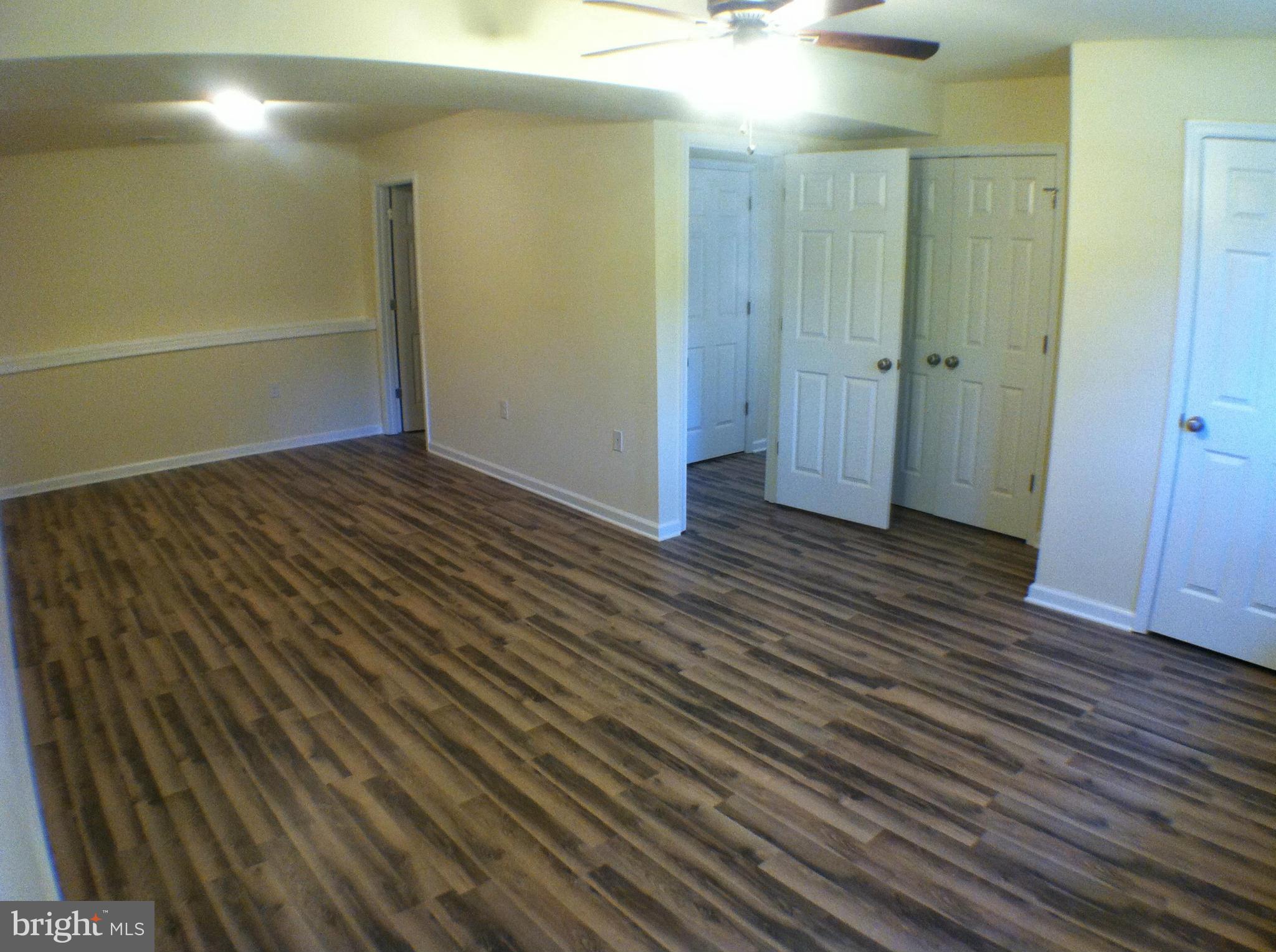 THE TOWNES AT OAKHURST - Residential