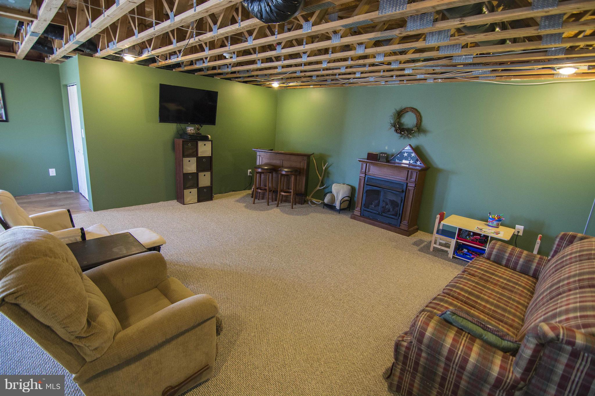 MANOR HILL ESTATES - Residential