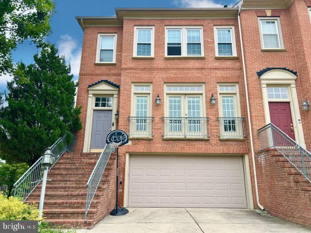 Luxury End Unit 25' Wide Brick TH in Potomac - Churchill High District in Potomac Glen Community w/Pool, Tennis, Clubhouse, & More.
Backs to a Lush Treed Wildlife Sanctuary and Stream. 3 Bdrms PLUS Den w/Closet, 3 FBaths/1Half, 2 Beautiful Decks, 2 Car Garage, Walk-out Lower Level w/FP, FB, and Built-ins. Hardwoods & Crown Moulding in Liv & Din Rms, Gourmet Kitchen w/Table Space & Fam Rm. Don't wait, stop by today!
Requirements:
Credit score: 680+
Income: 3 times rent
No negative rental history
All applicants 18+ MUST apply
**ATTENTION**:
We do not ask people to submit rental applications in order to see properties. Do not submit applications on systems that we do not authorize. Beware of scams!