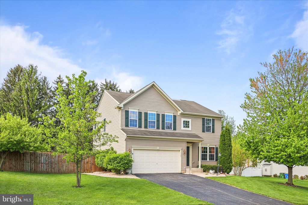 Photo of 3123 S King Richards Court S, YORK, PA 17408 (MLS # PAYK2099350)