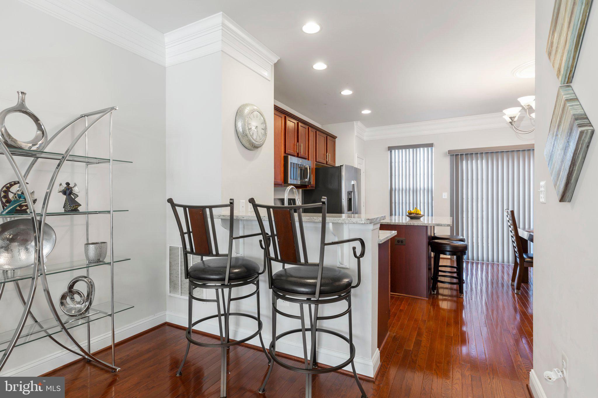 TRIANGLE HIGHLANDS CONDO - Residential