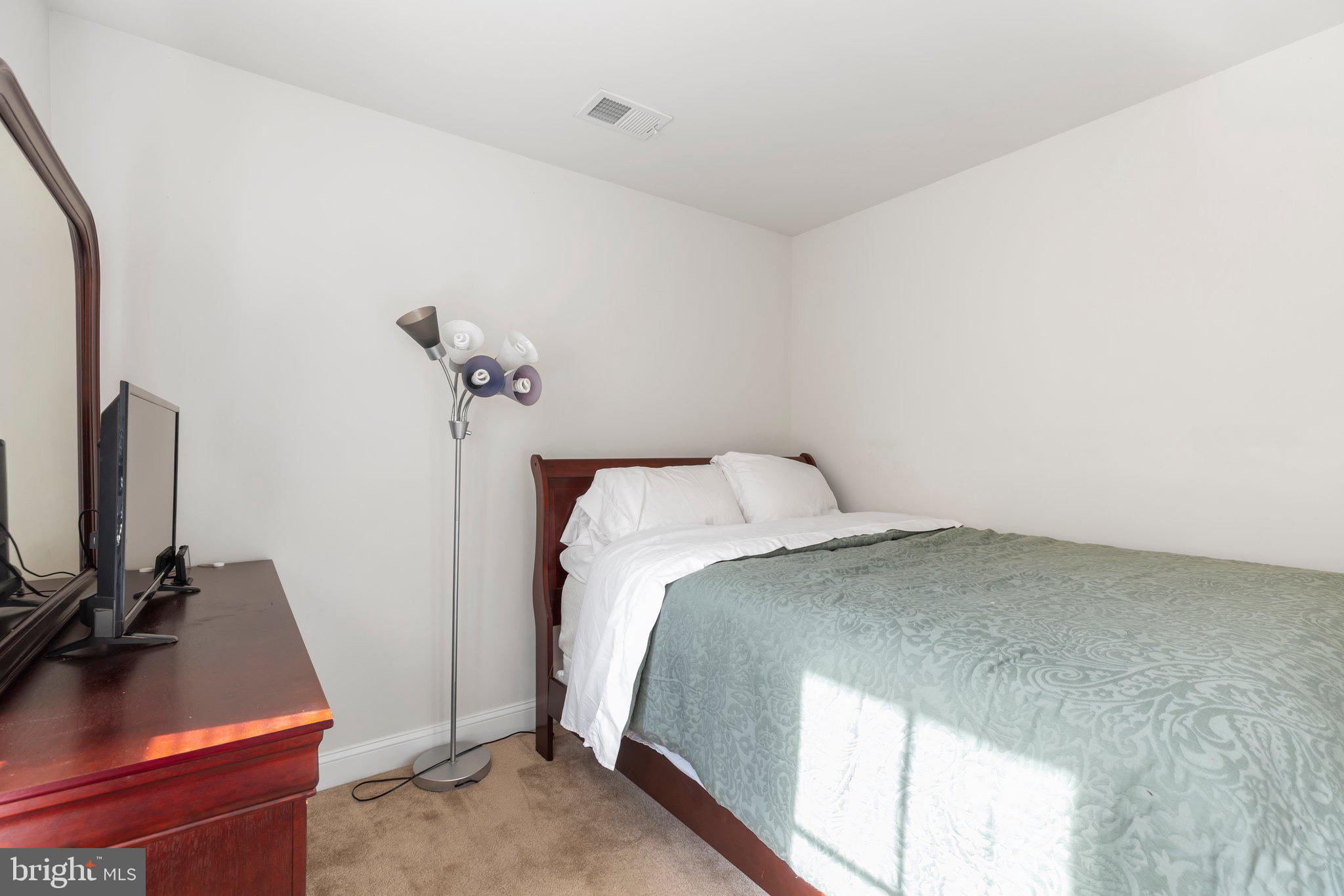 TRIANGLE HIGHLANDS CONDO - Residential