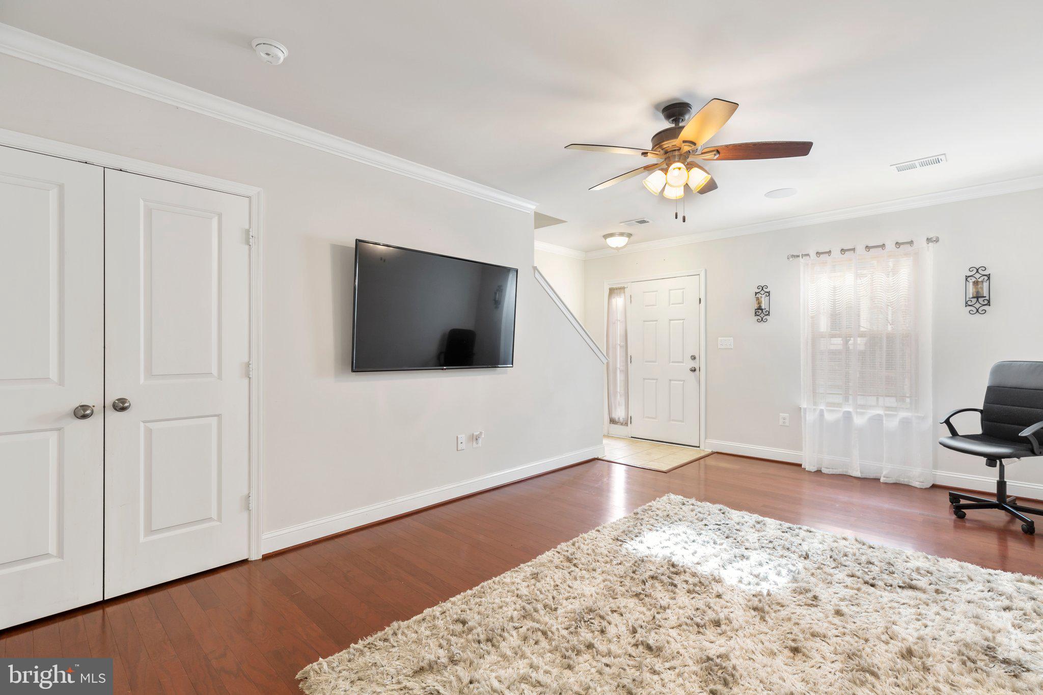 TRIANGLE HIGHLANDS CONDO - Residential