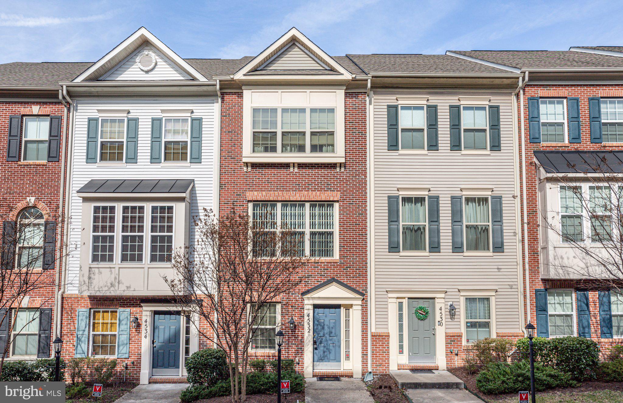 TRIANGLE HIGHLANDS CONDO - Residential