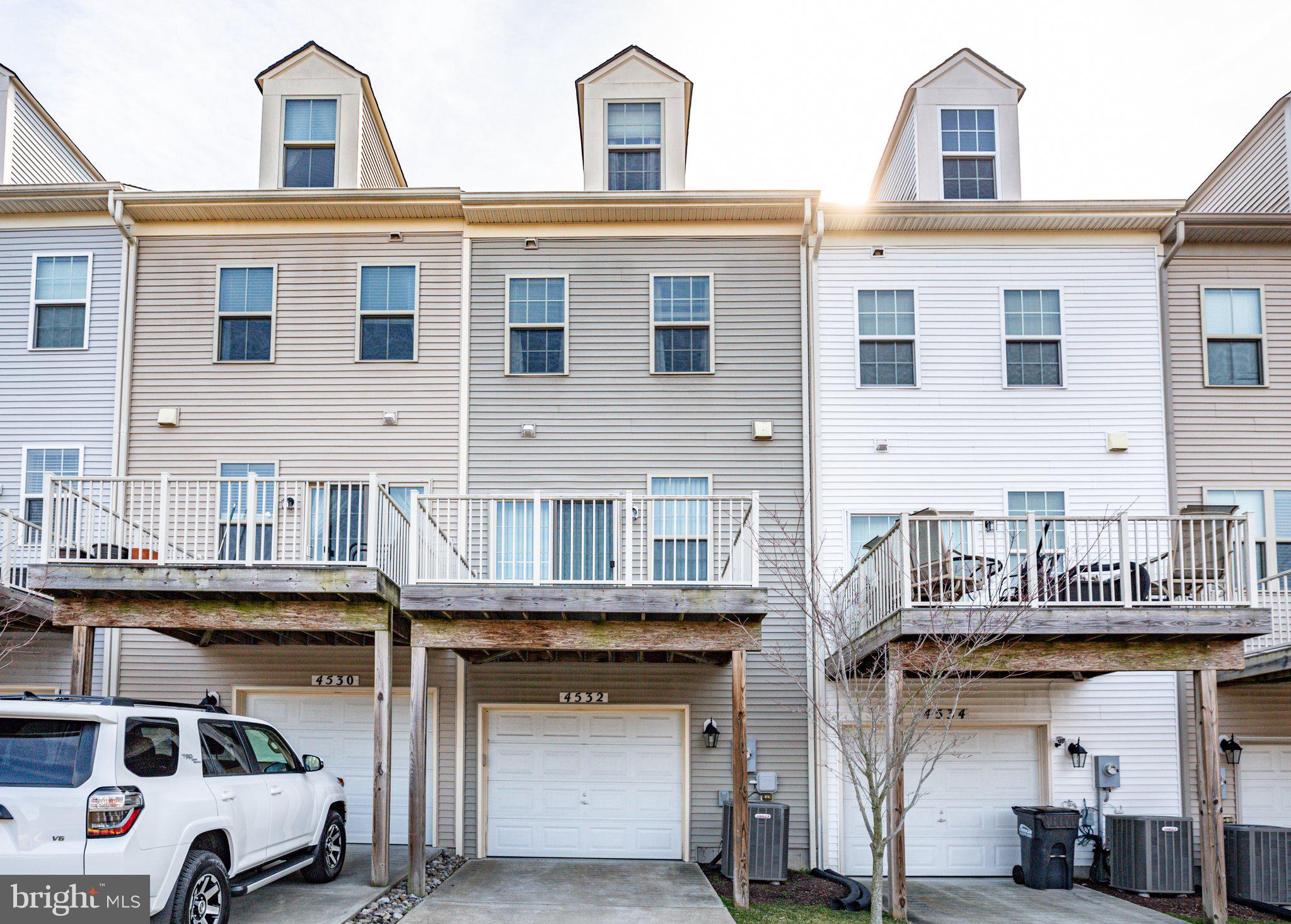 TRIANGLE HIGHLANDS CONDO - Residential