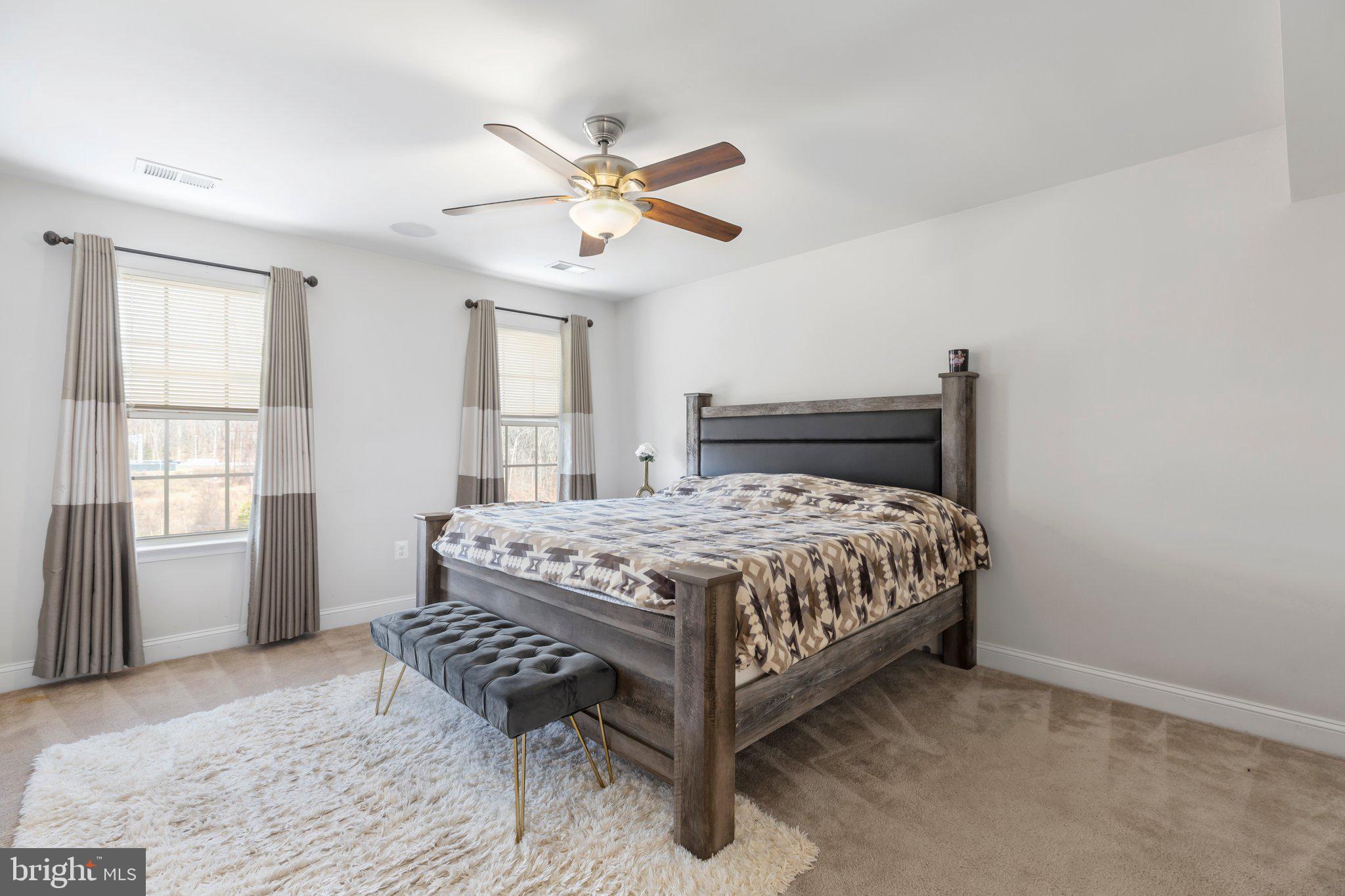 TRIANGLE HIGHLANDS CONDO - Residential