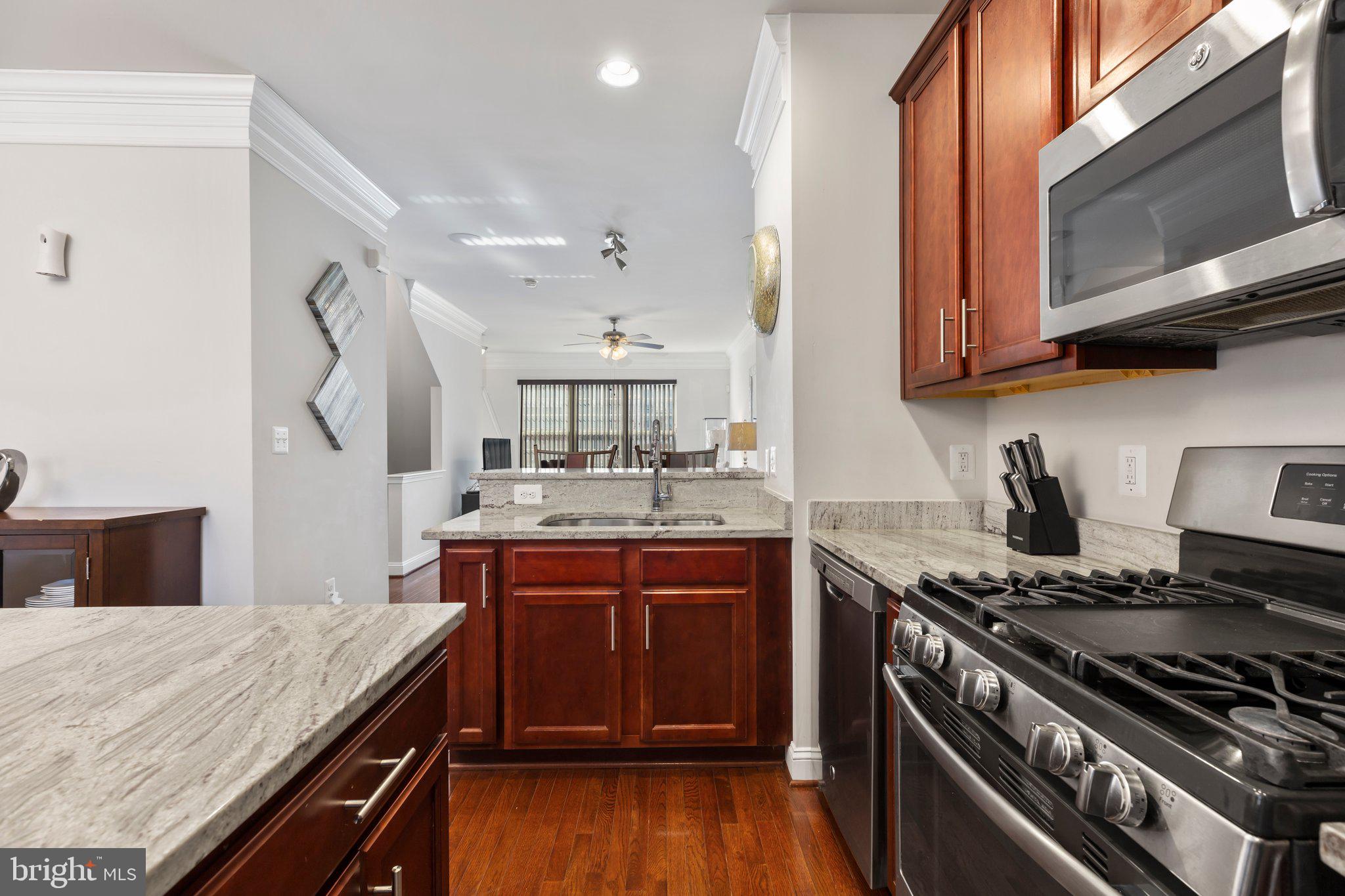 TRIANGLE HIGHLANDS CONDO - Residential