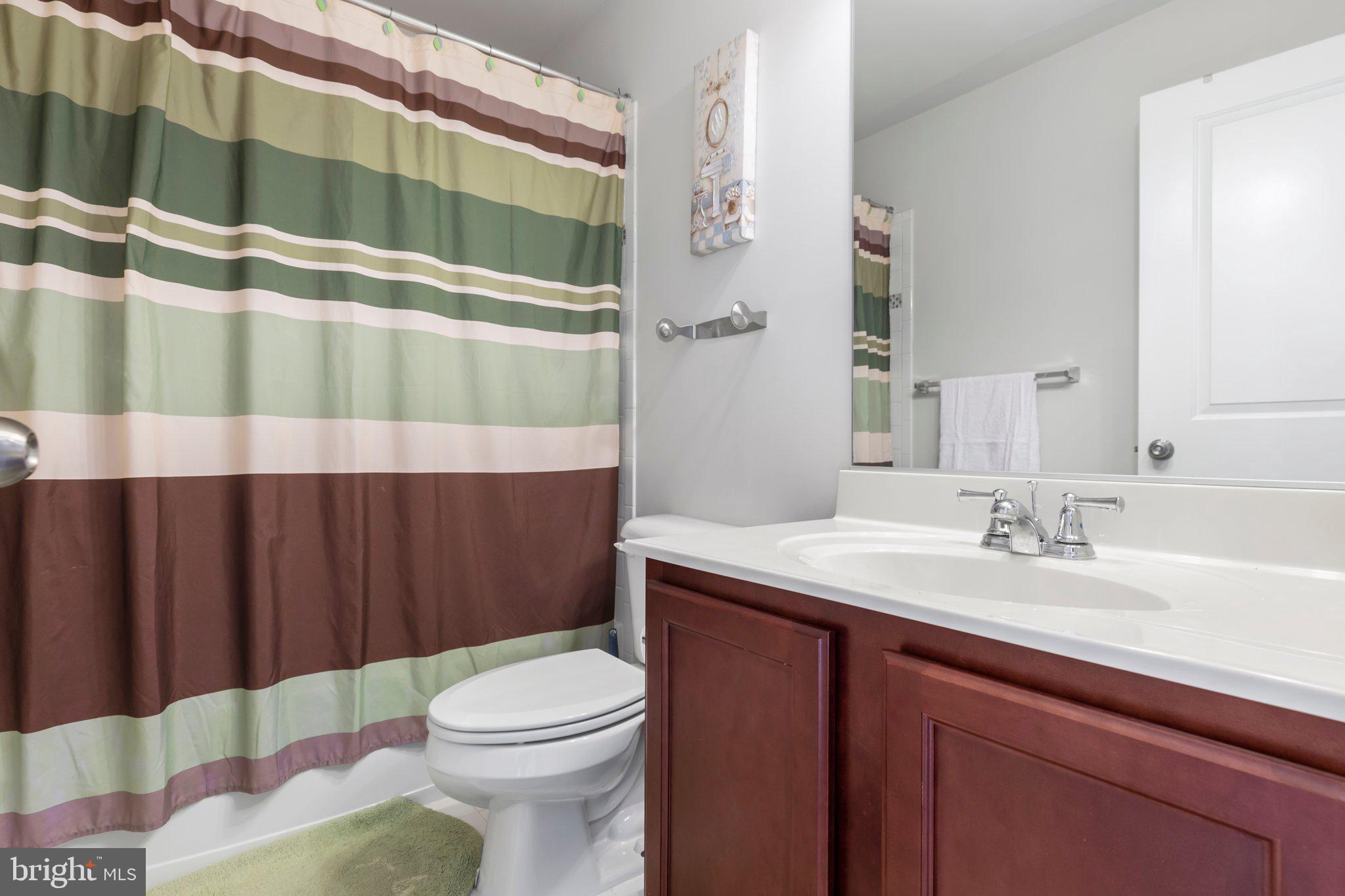 TRIANGLE HIGHLANDS CONDO - Residential