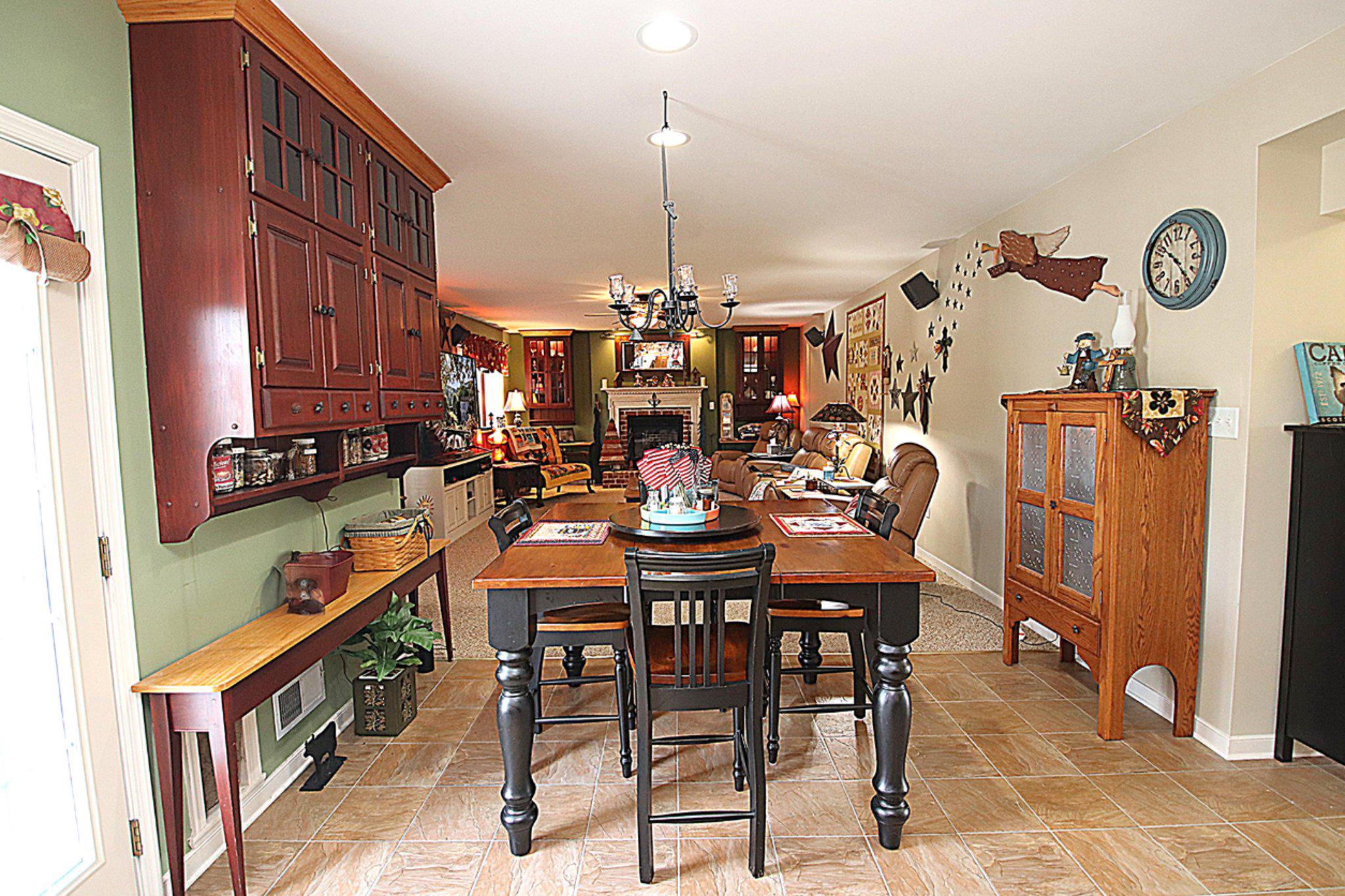 MAUGANS MEADOWS - Residential