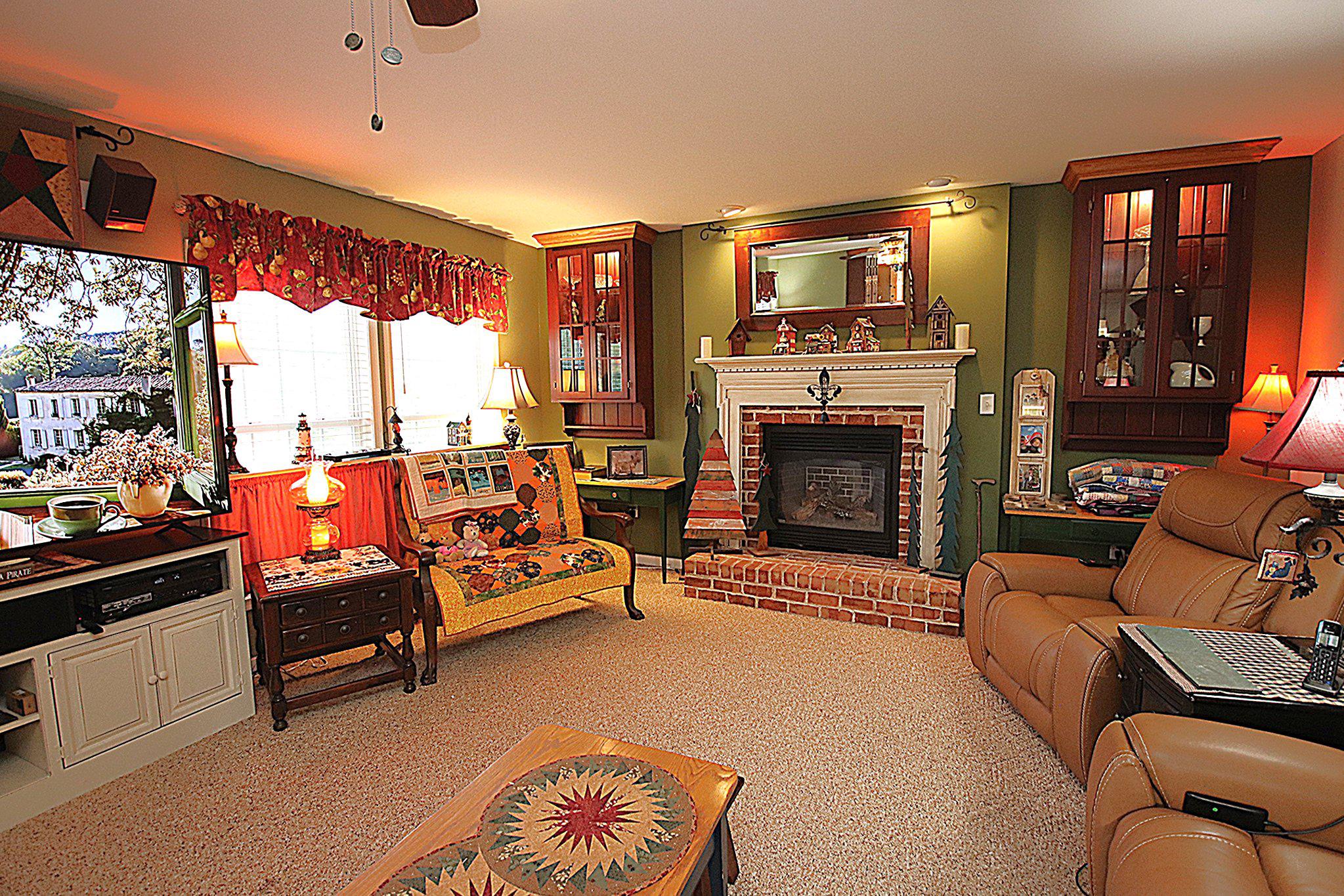 MAUGANS MEADOWS - Residential