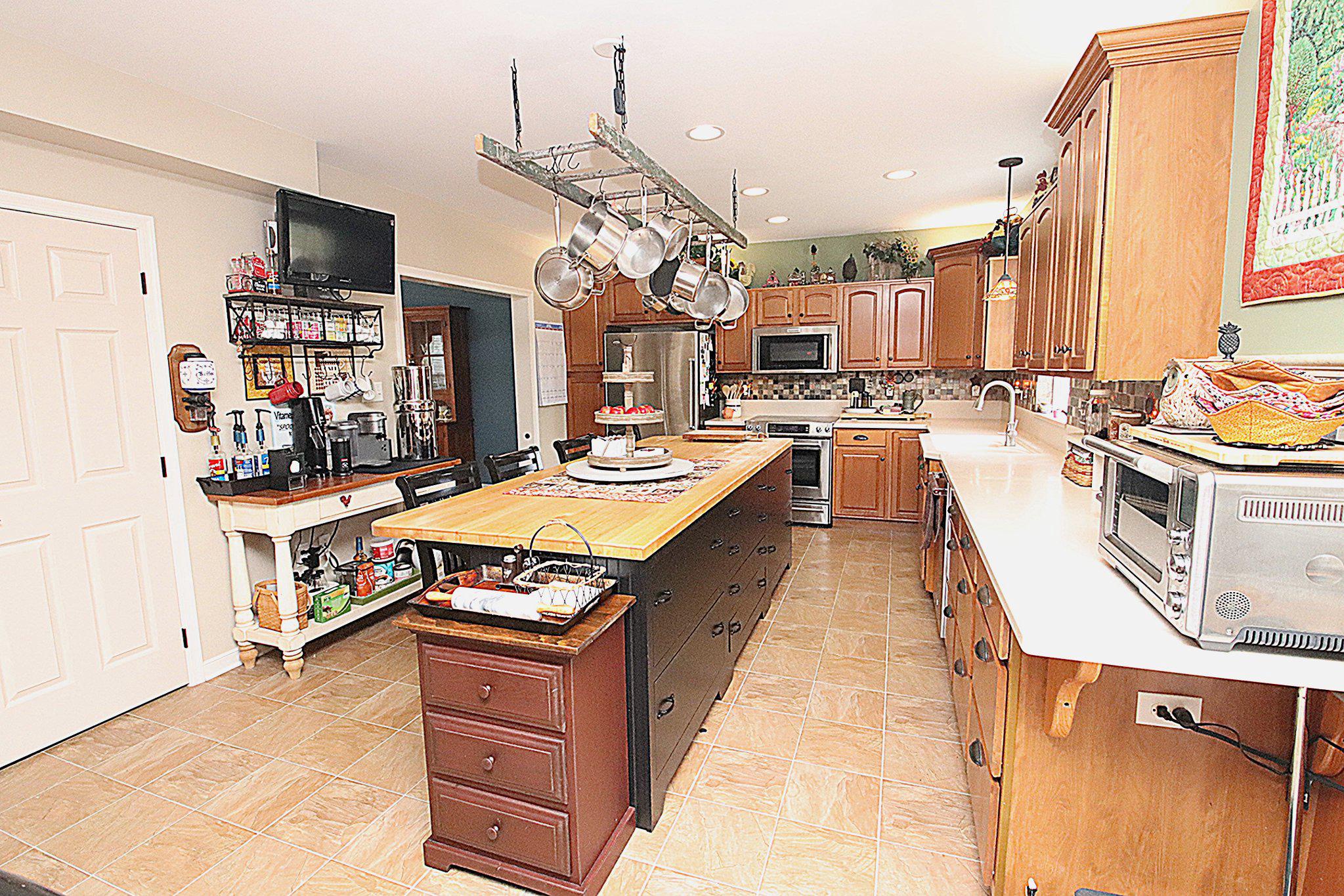 MAUGANS MEADOWS - Residential