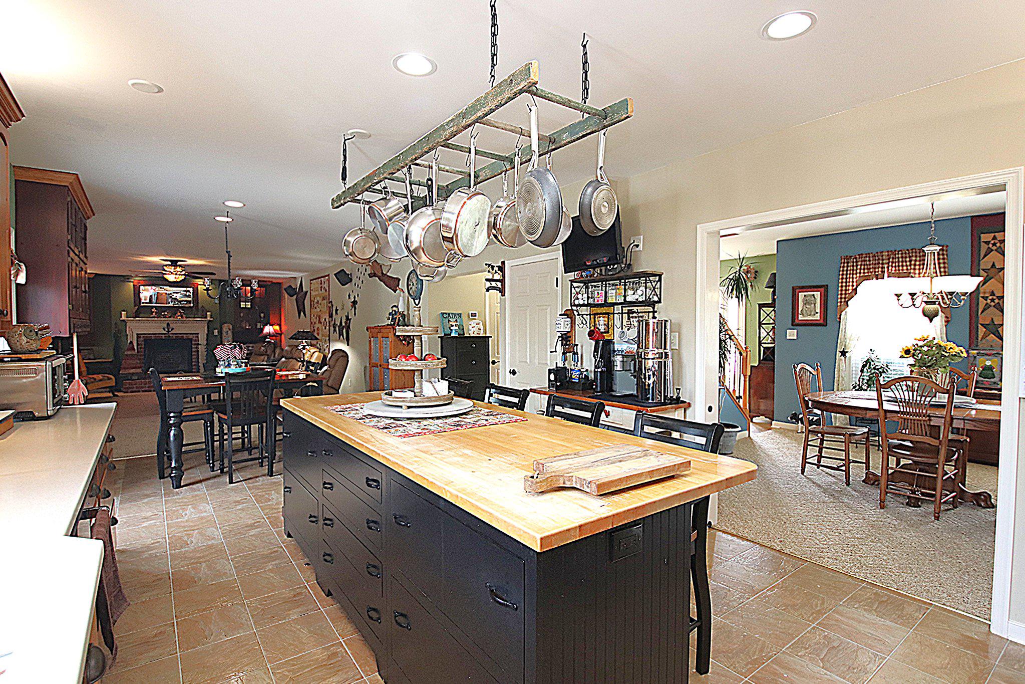 MAUGANS MEADOWS - Residential