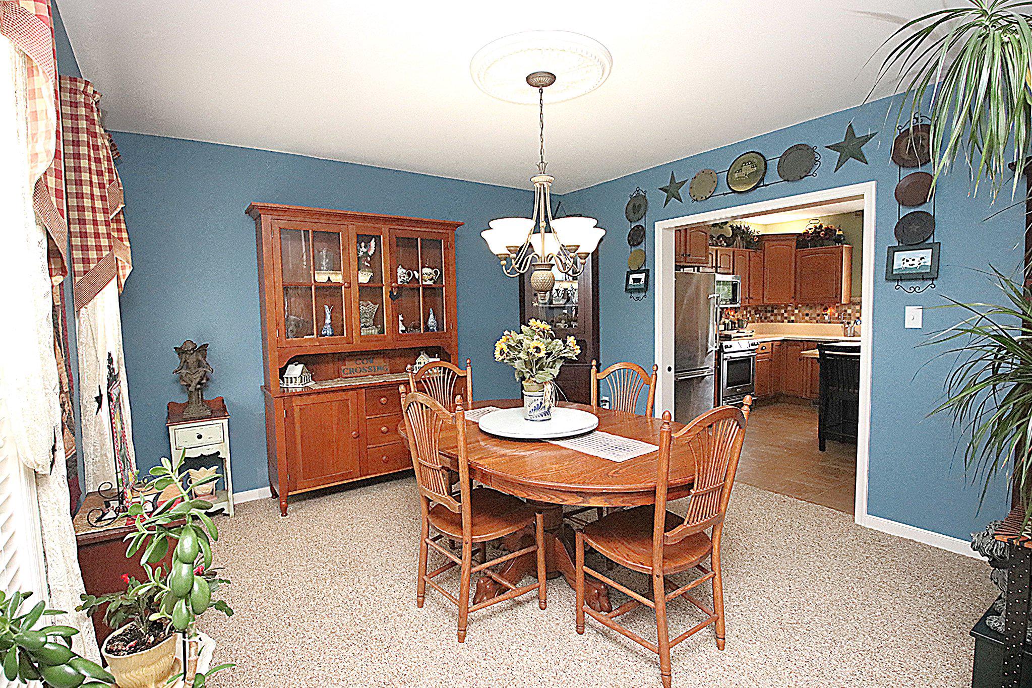 MAUGANS MEADOWS - Residential