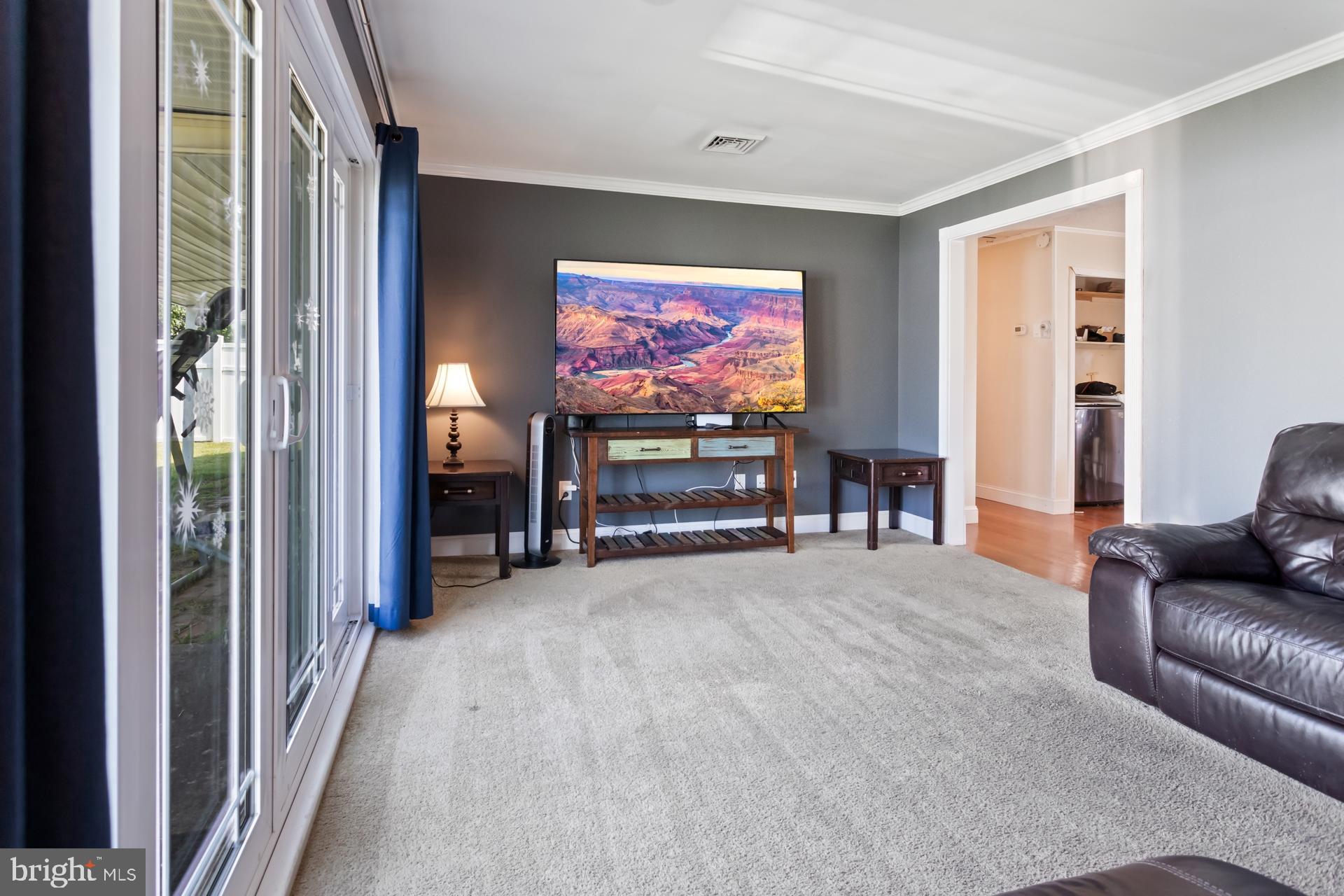 25 TULIP LANE