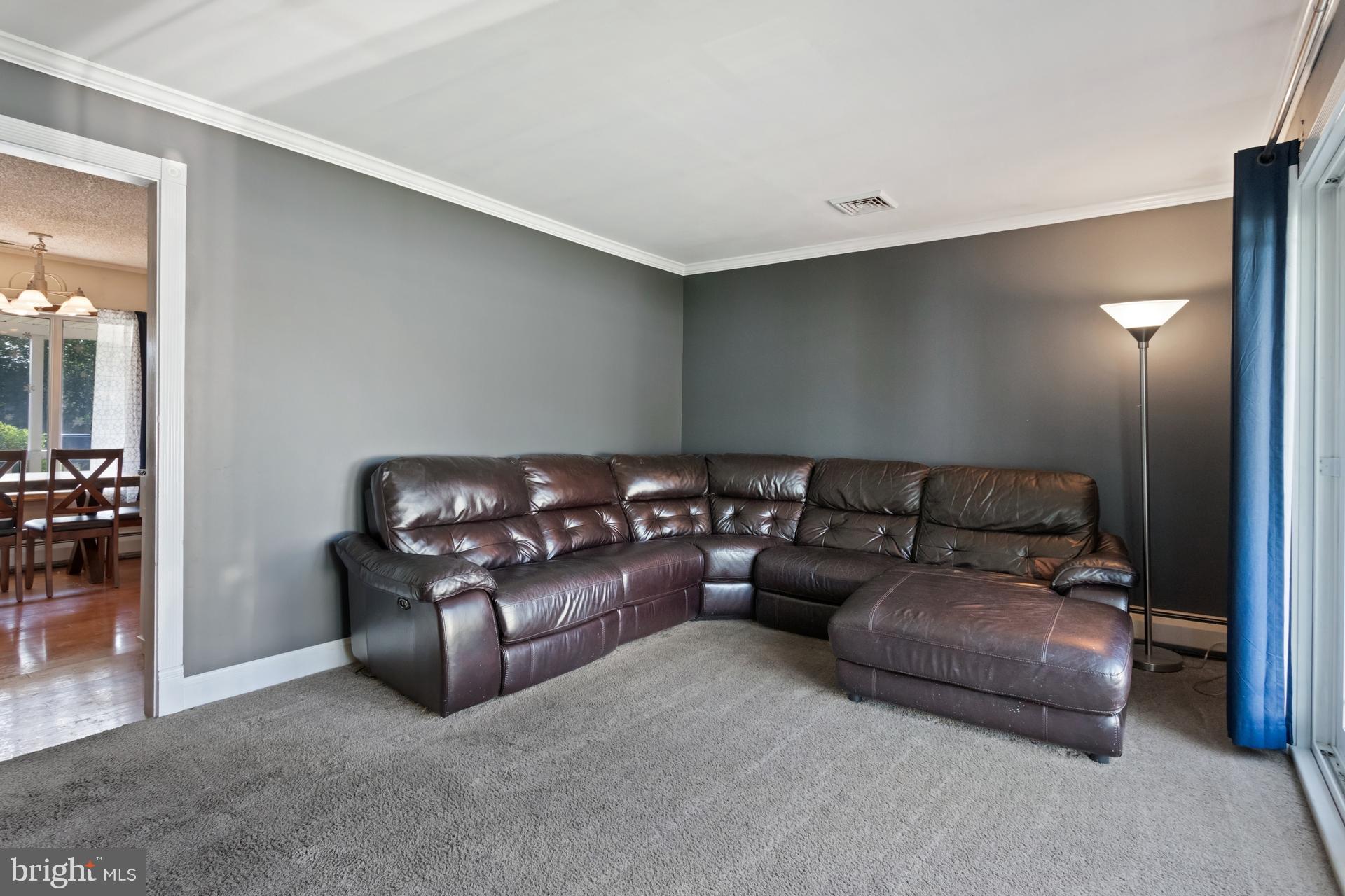 25 TULIP LANE