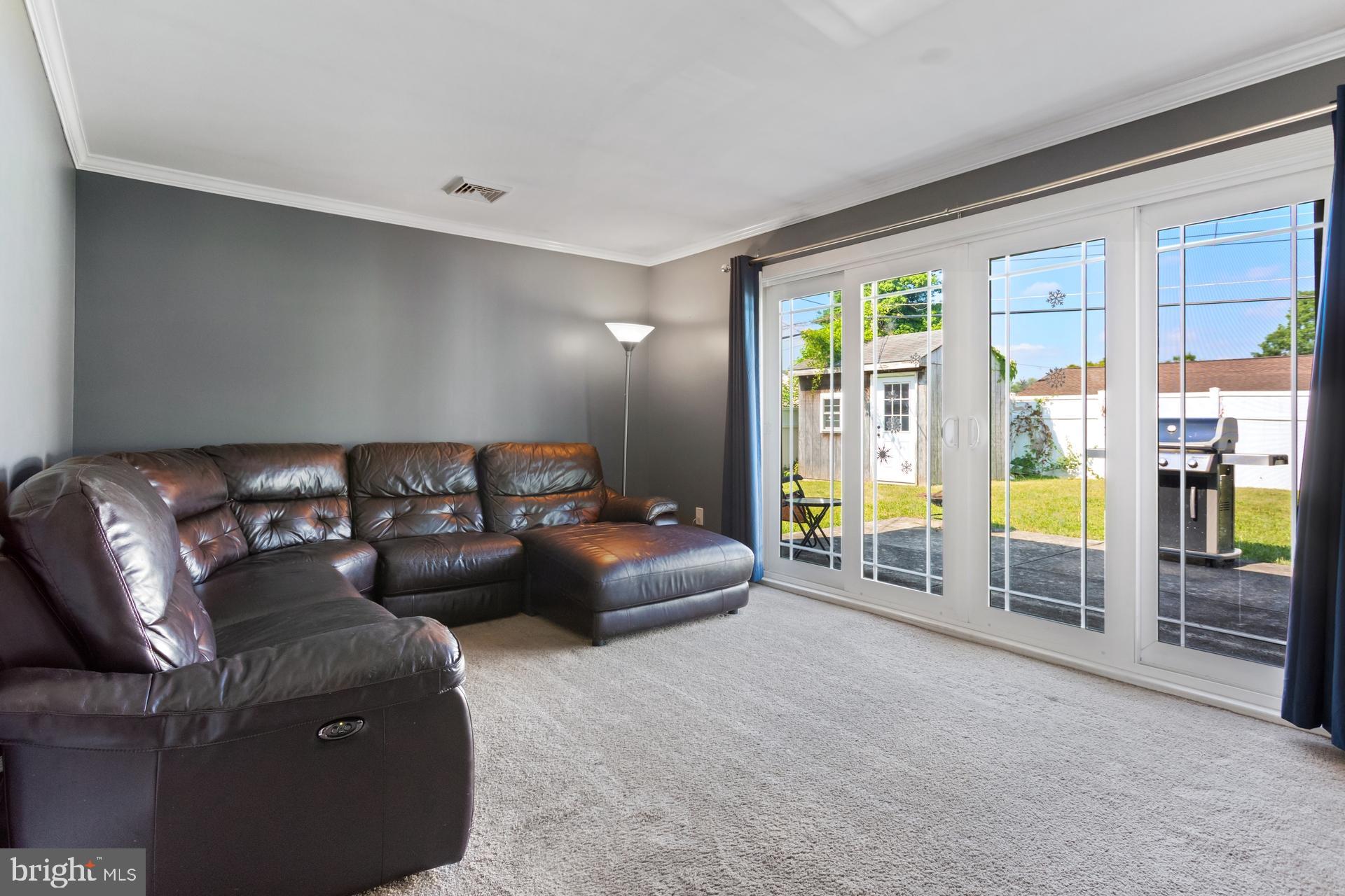 25 TULIP LANE