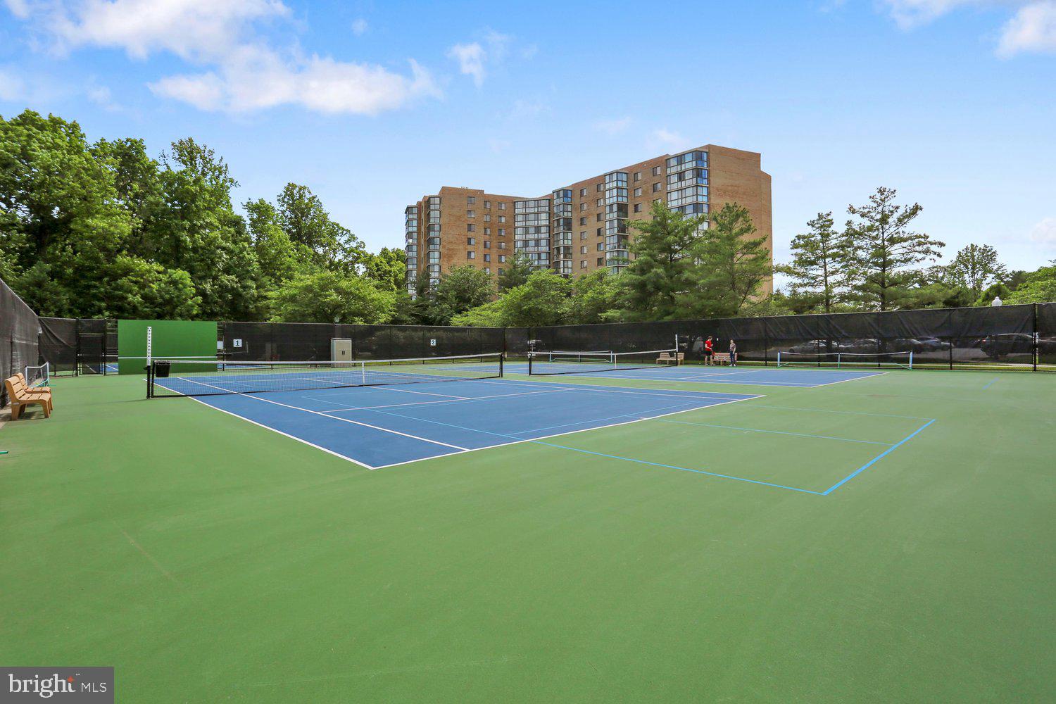 FAIRWAYS NORTH - Residential