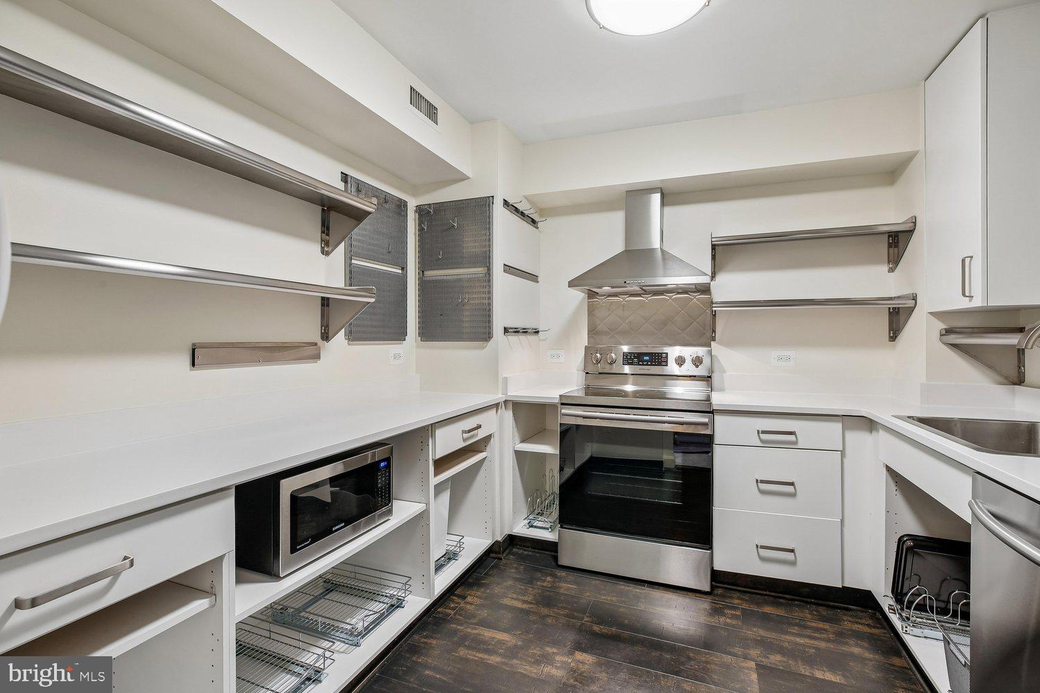 FAIRWAYS NORTH - Residential