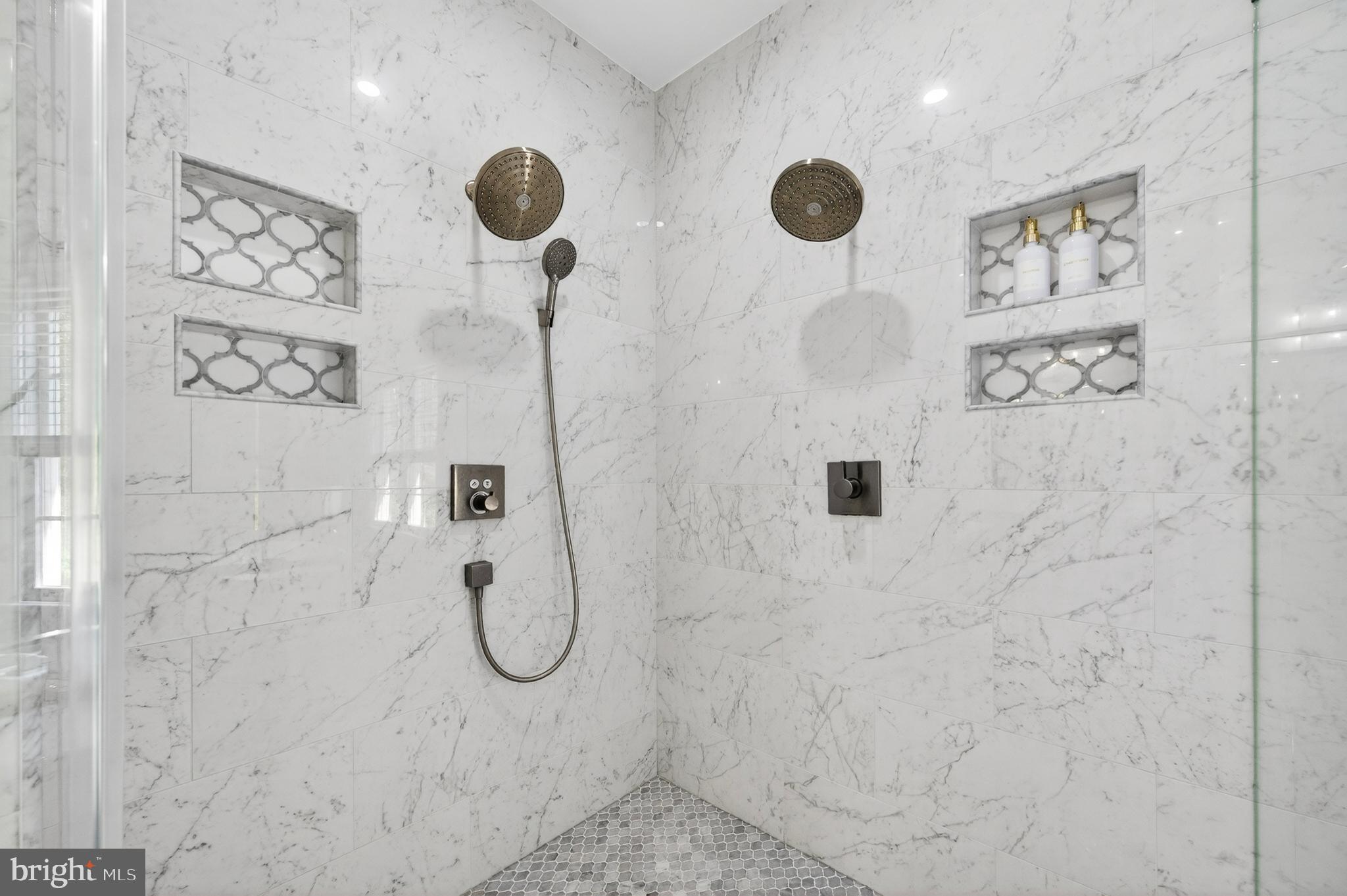 GAMBRILL WOODS - Residential