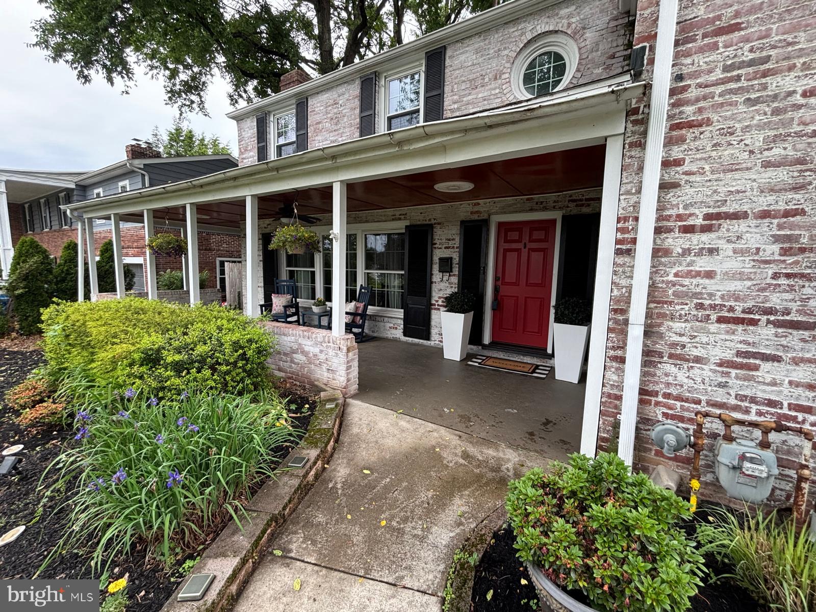 COUNTRY CLUB HILLS - Residential