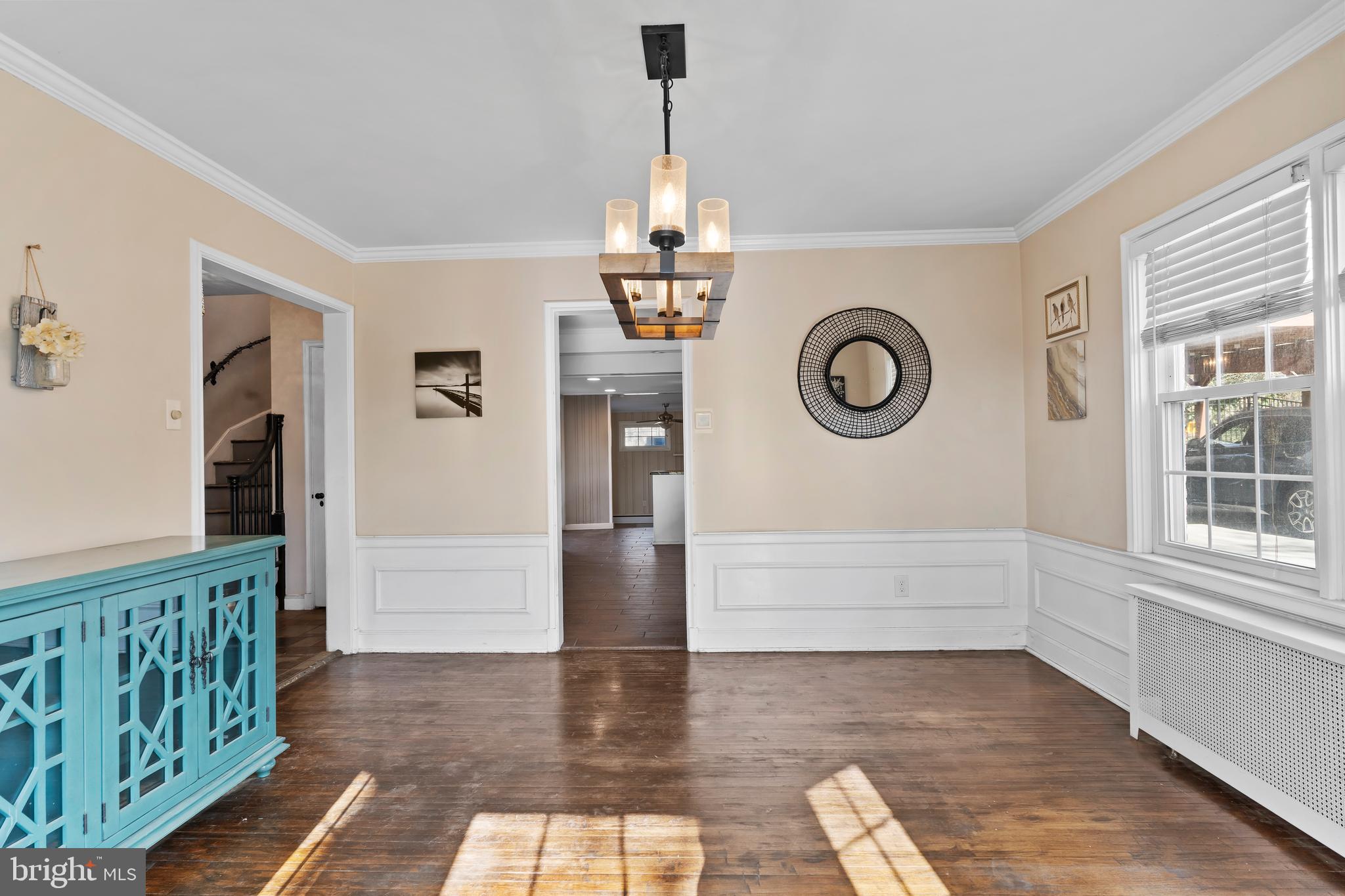 COUNTRY CLUB HILLS - Residential