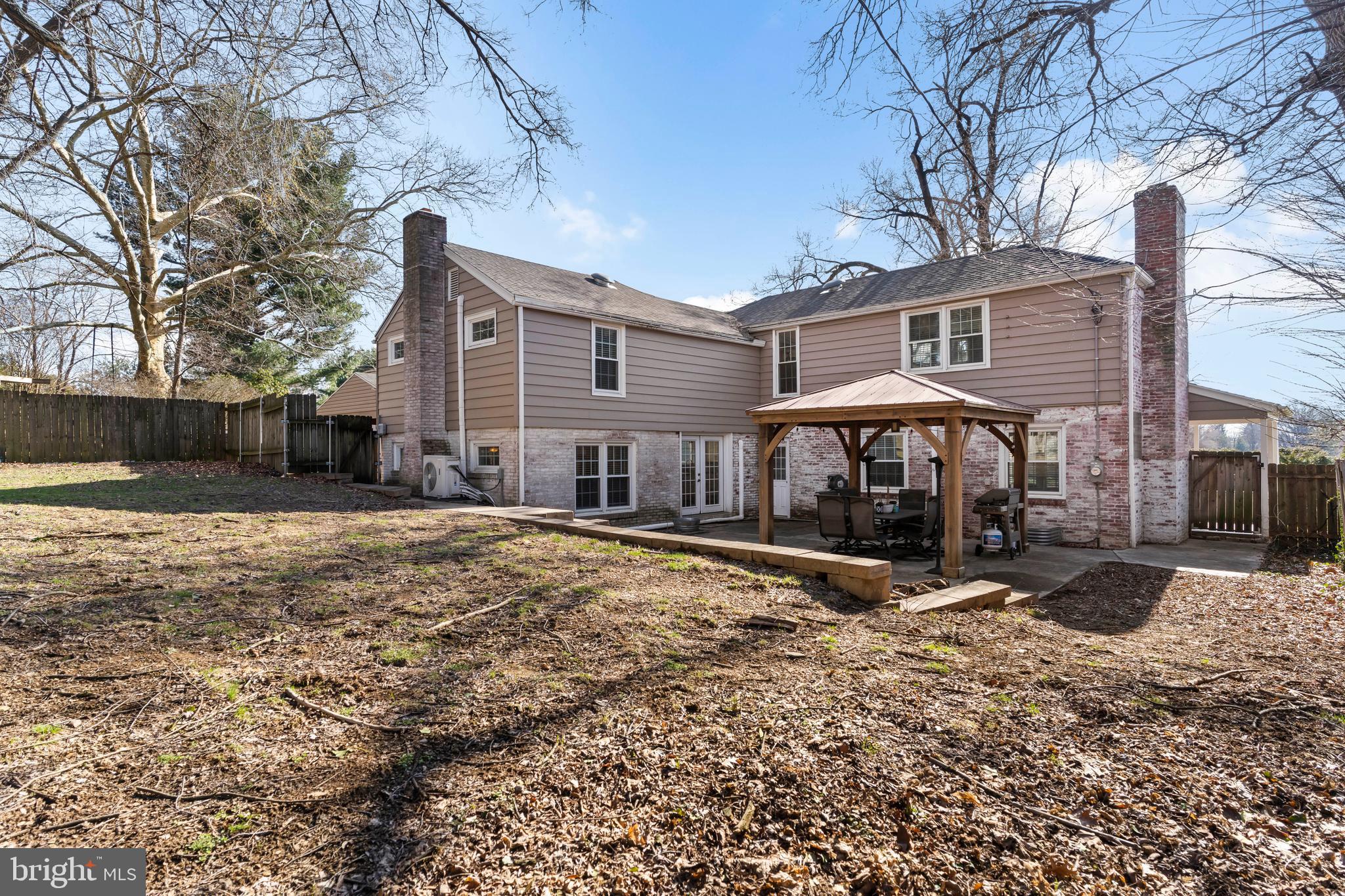 COUNTRY CLUB HILLS - Residential