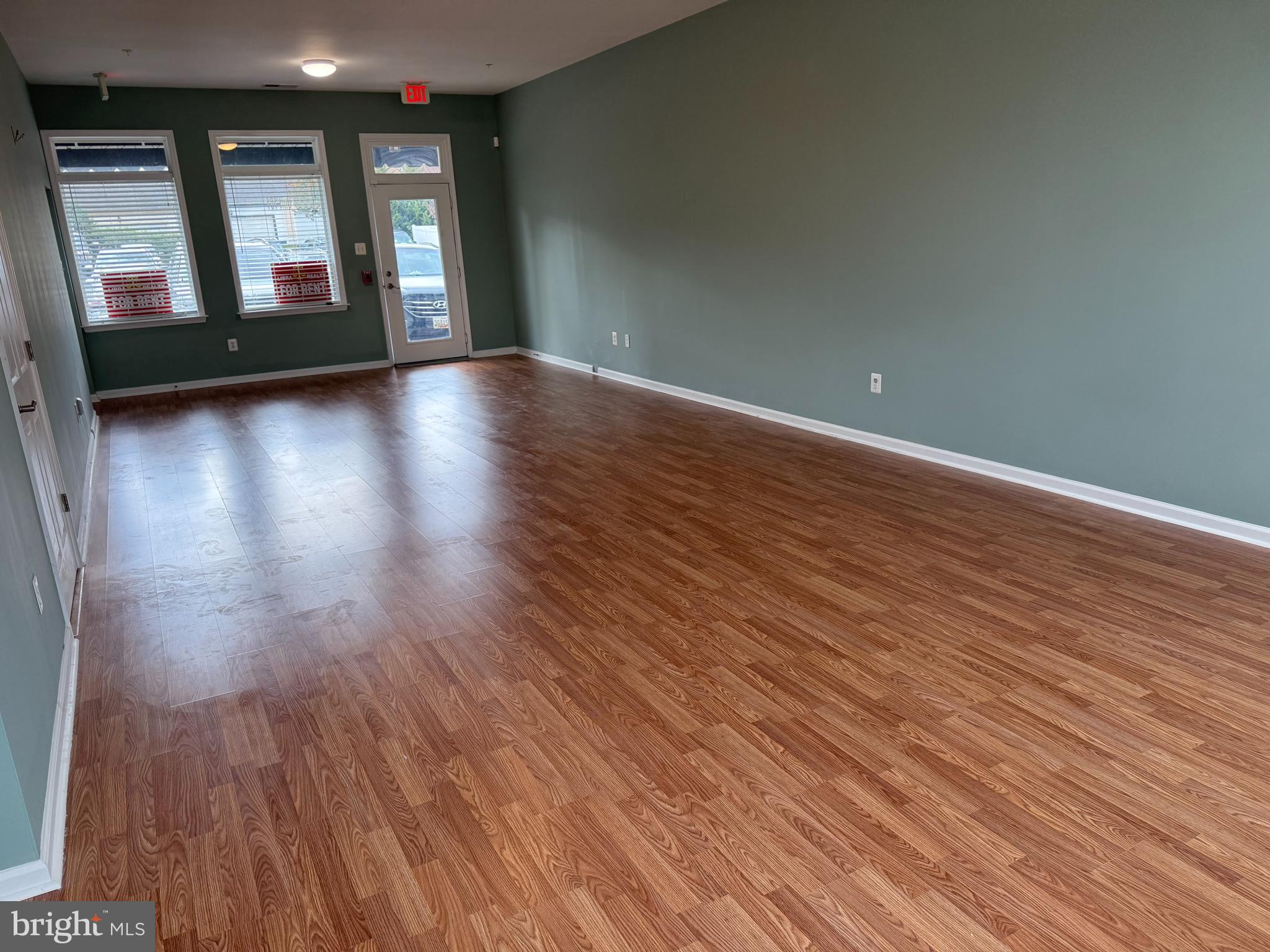 VILLAGES OF URBANA - Commercial Lease