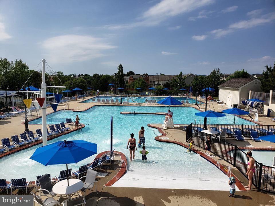 VILLAGES OF URBANA - Commercial Lease