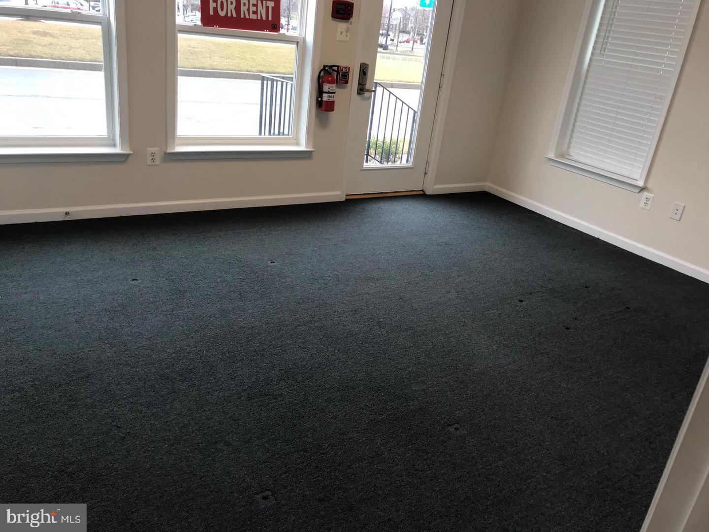 VILLAGES OF URBANA - Commercial Lease