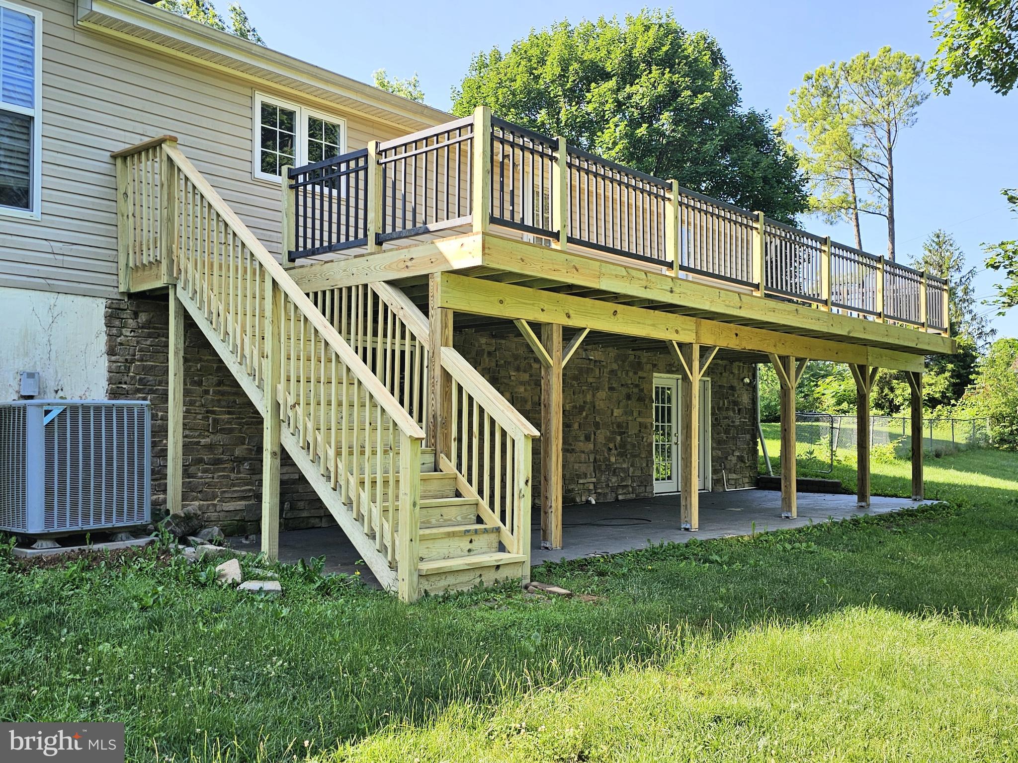 MIDDLE CREEK - Residential