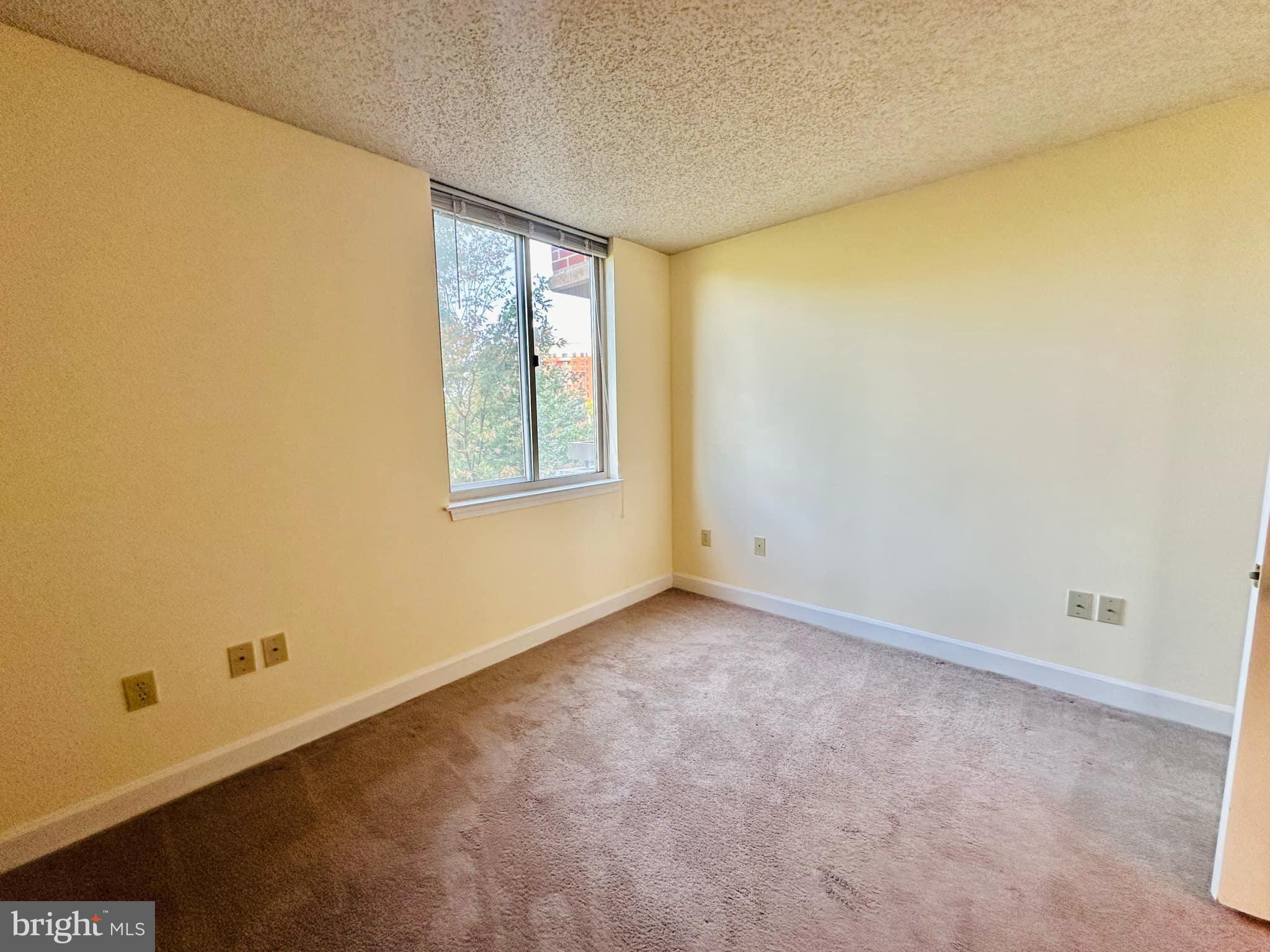 THE WILLIAMSBURG - Residential Lease