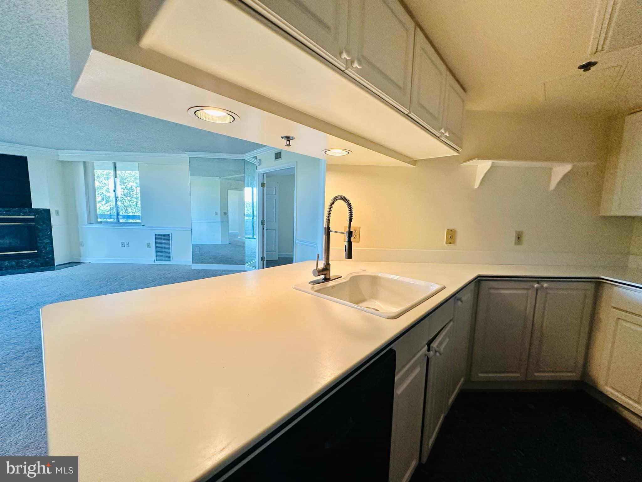 THE WILLIAMSBURG - Residential Lease