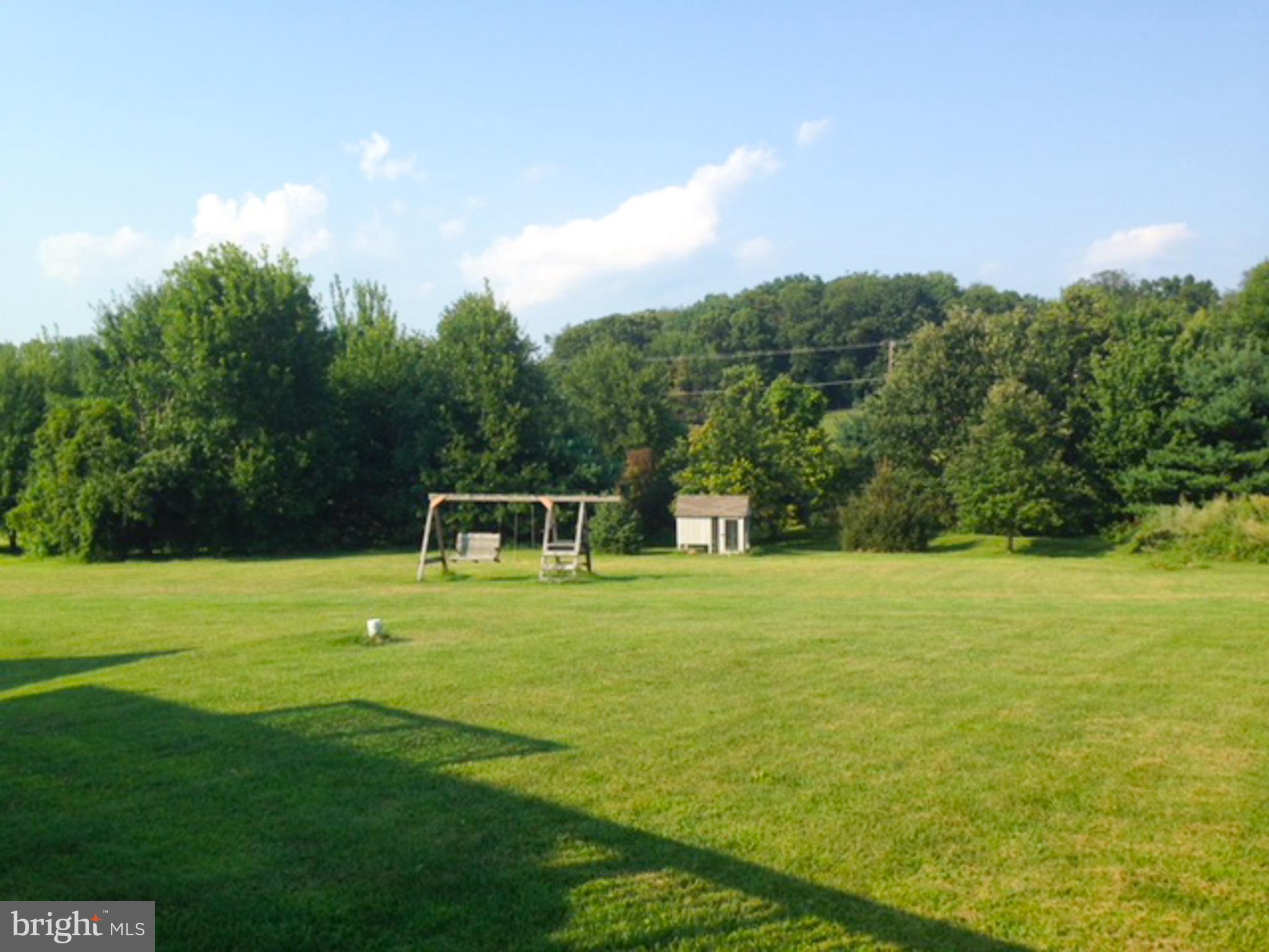 EAGLES GROVE - Residential