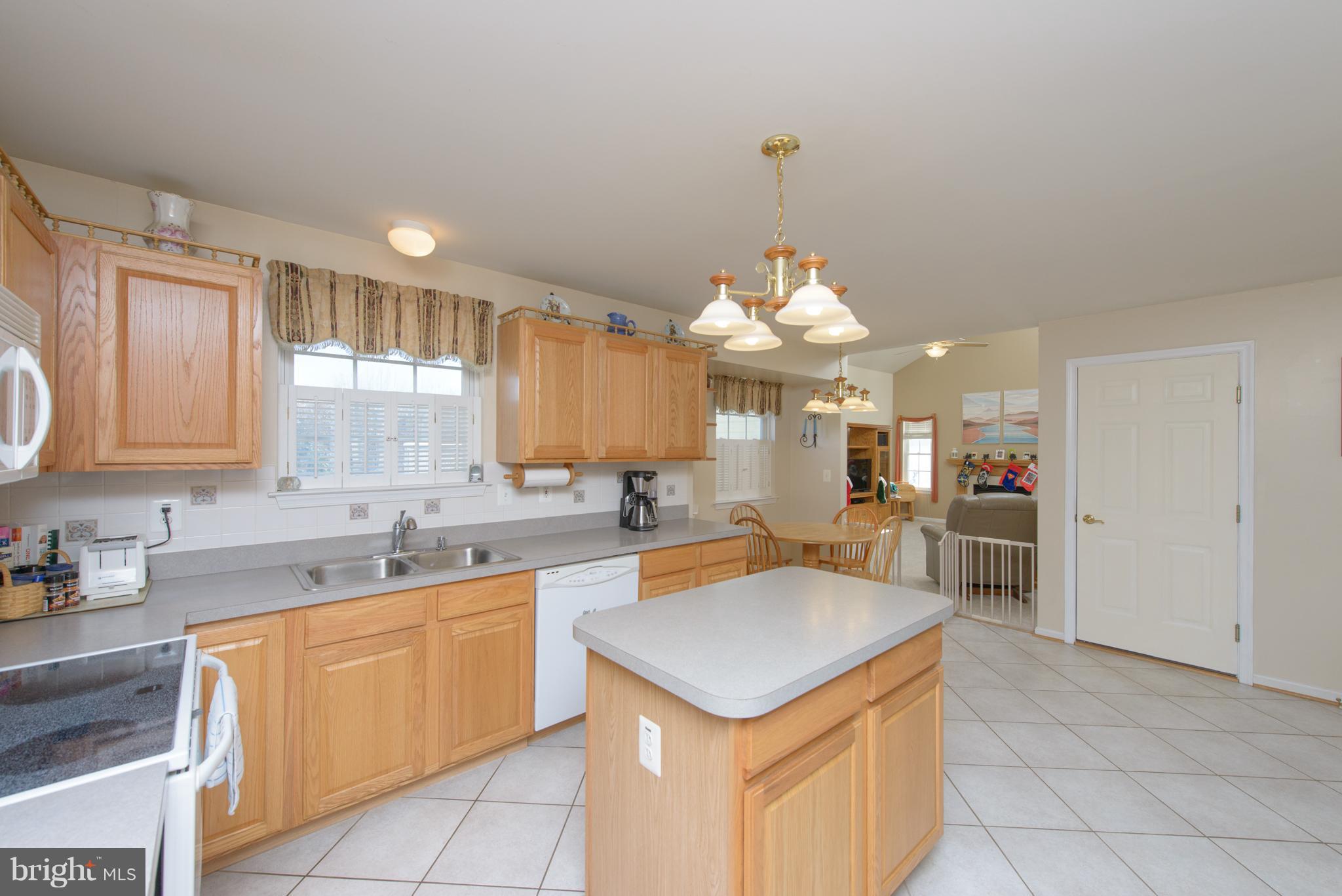 EAGLES GROVE - Residential