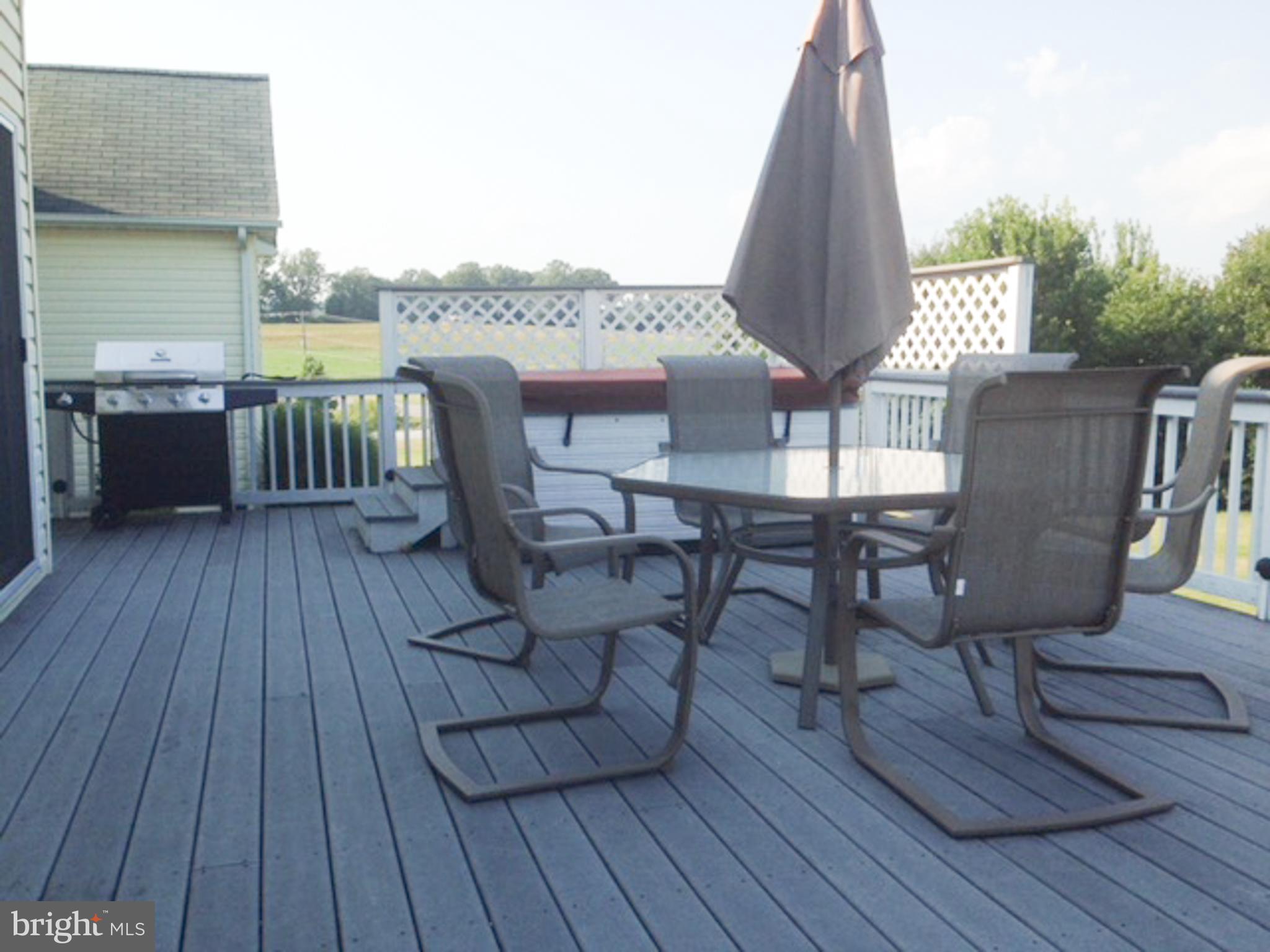 EAGLES GROVE - Residential