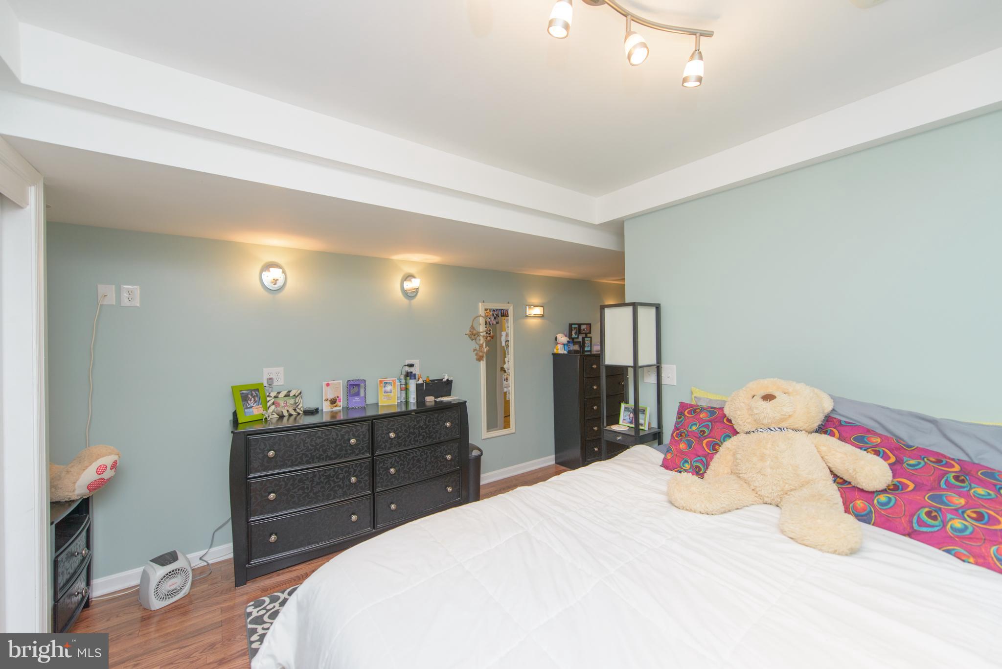 EAGLES GROVE - Residential