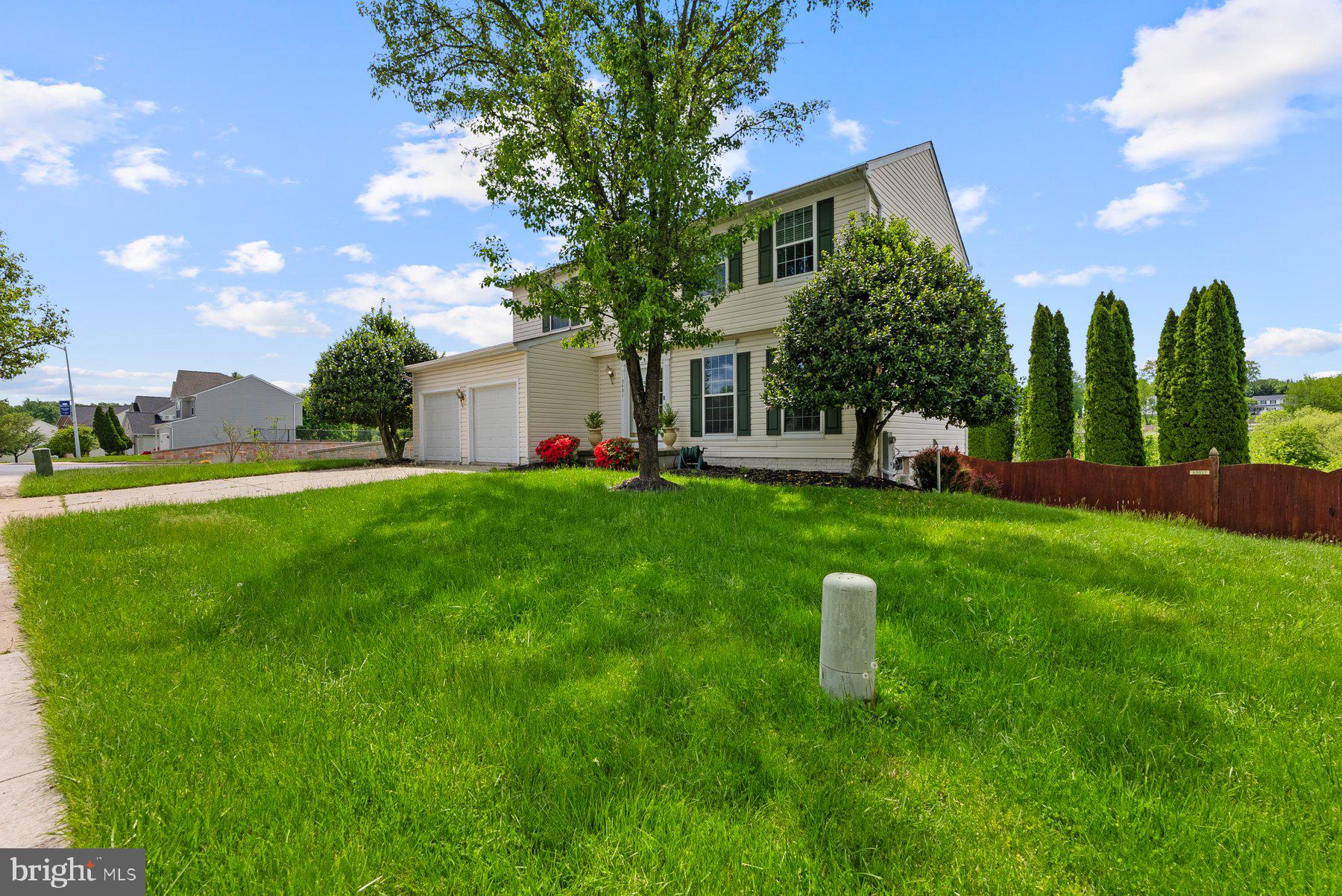 9401 LYONSWOOD DRIVE