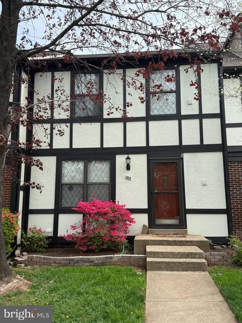 Photo of 265 Chelmsford Court, STERLING, VA 20165 (MLS # VALO2123912)