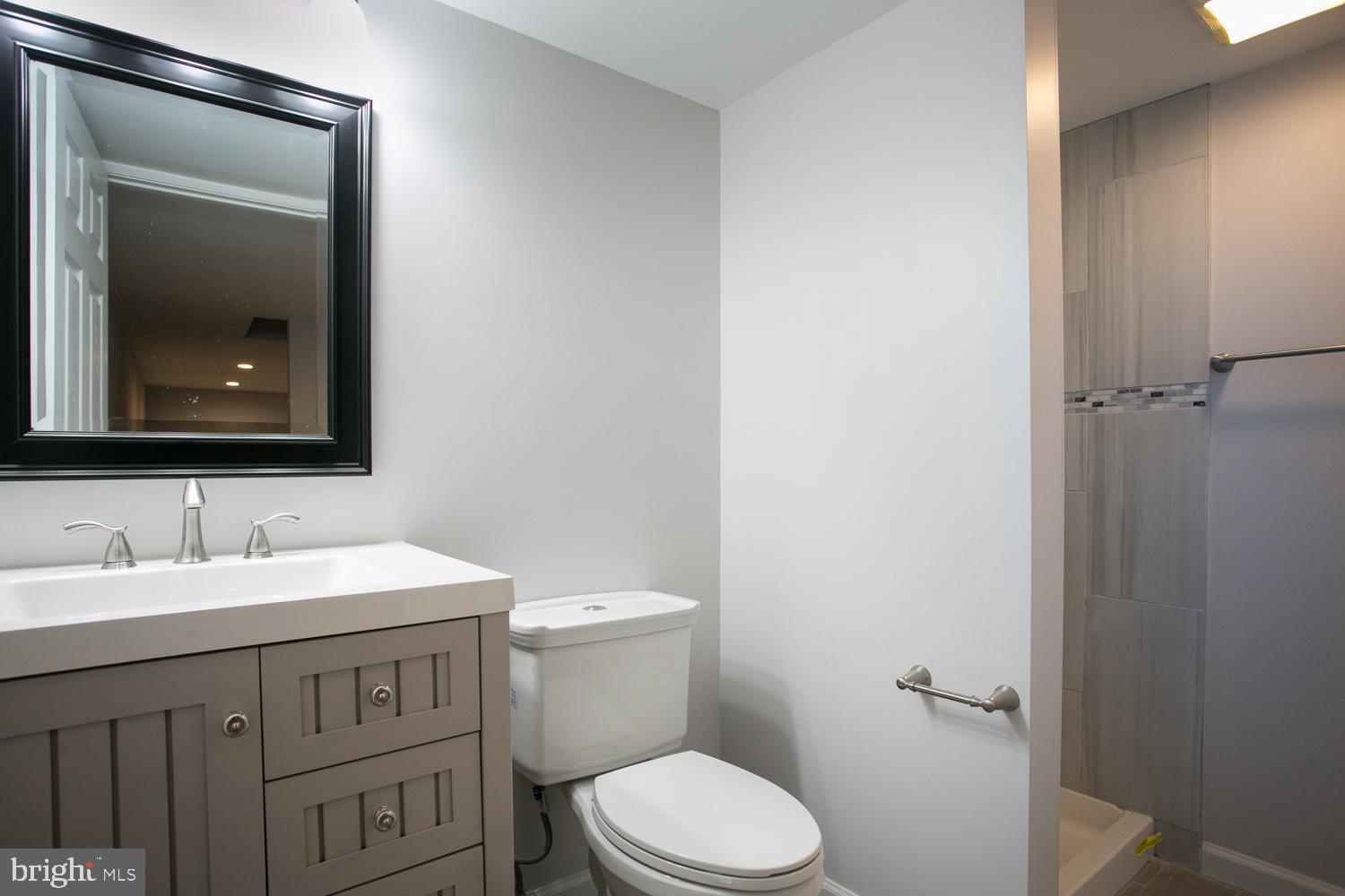 CEDONIA - Residential Lease