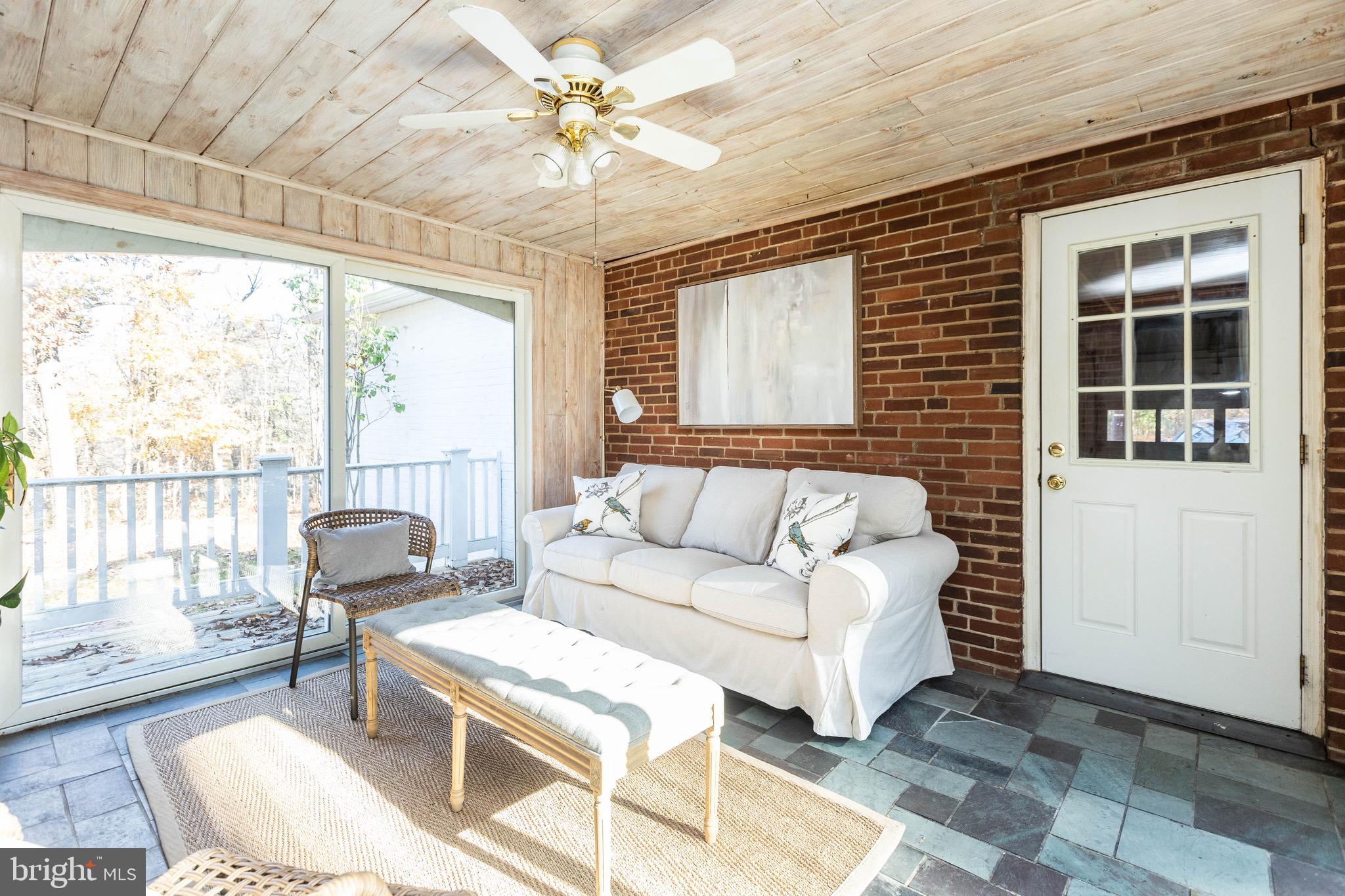 CAVES VALLEY - Residential