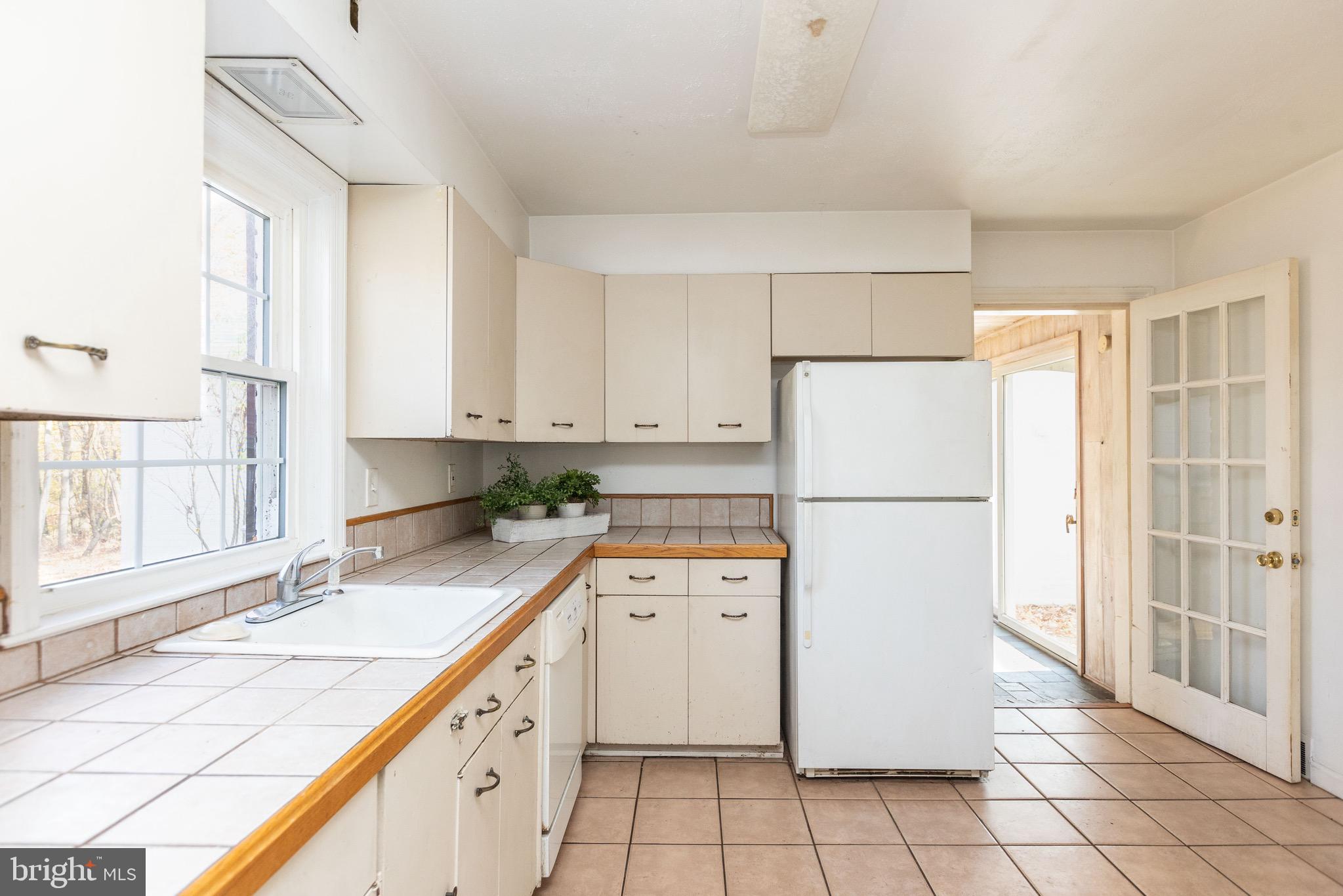 CAVES VALLEY - Residential