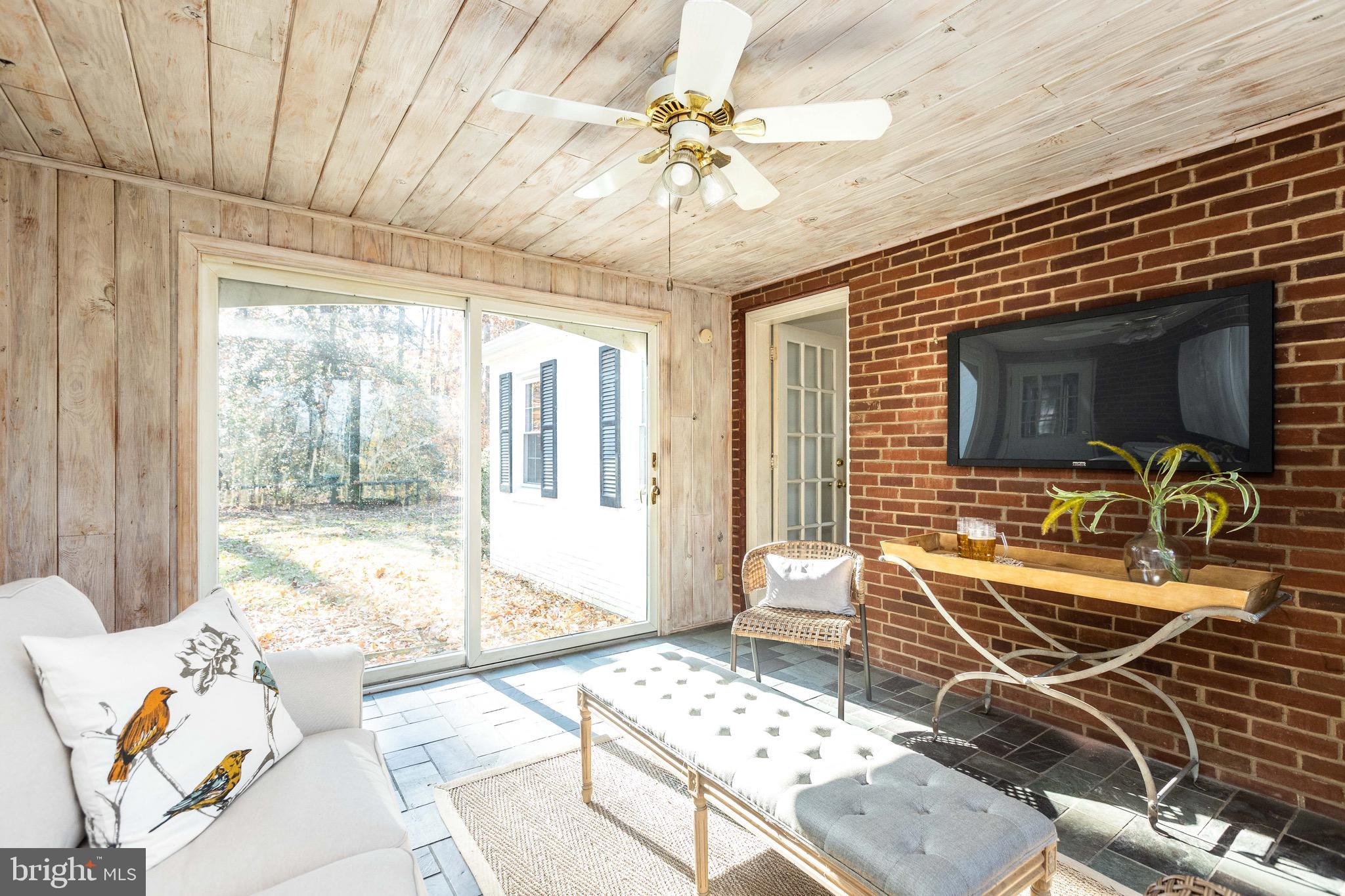 CAVES VALLEY - Residential